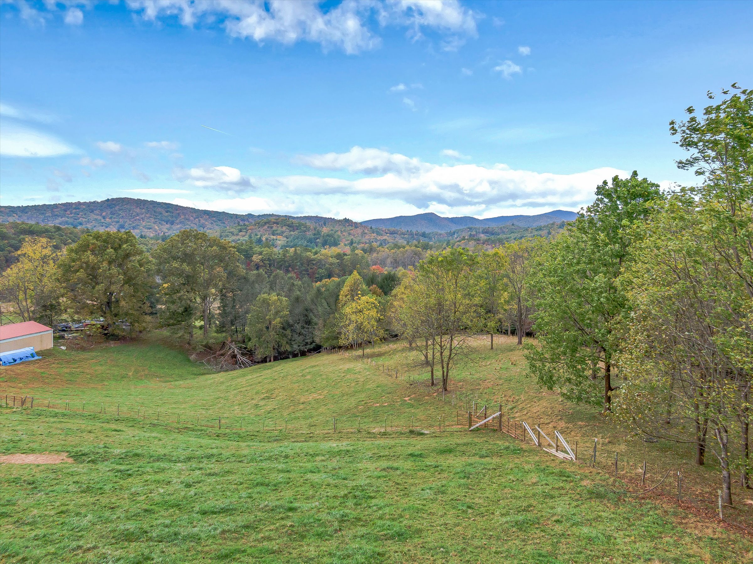 Mountain Farm for Sale Horse Shoe North Carolina