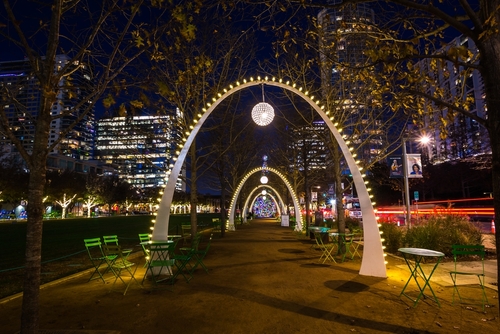TOURING BEAUTIFUL HOLIDAY LIGHTS IN DFW