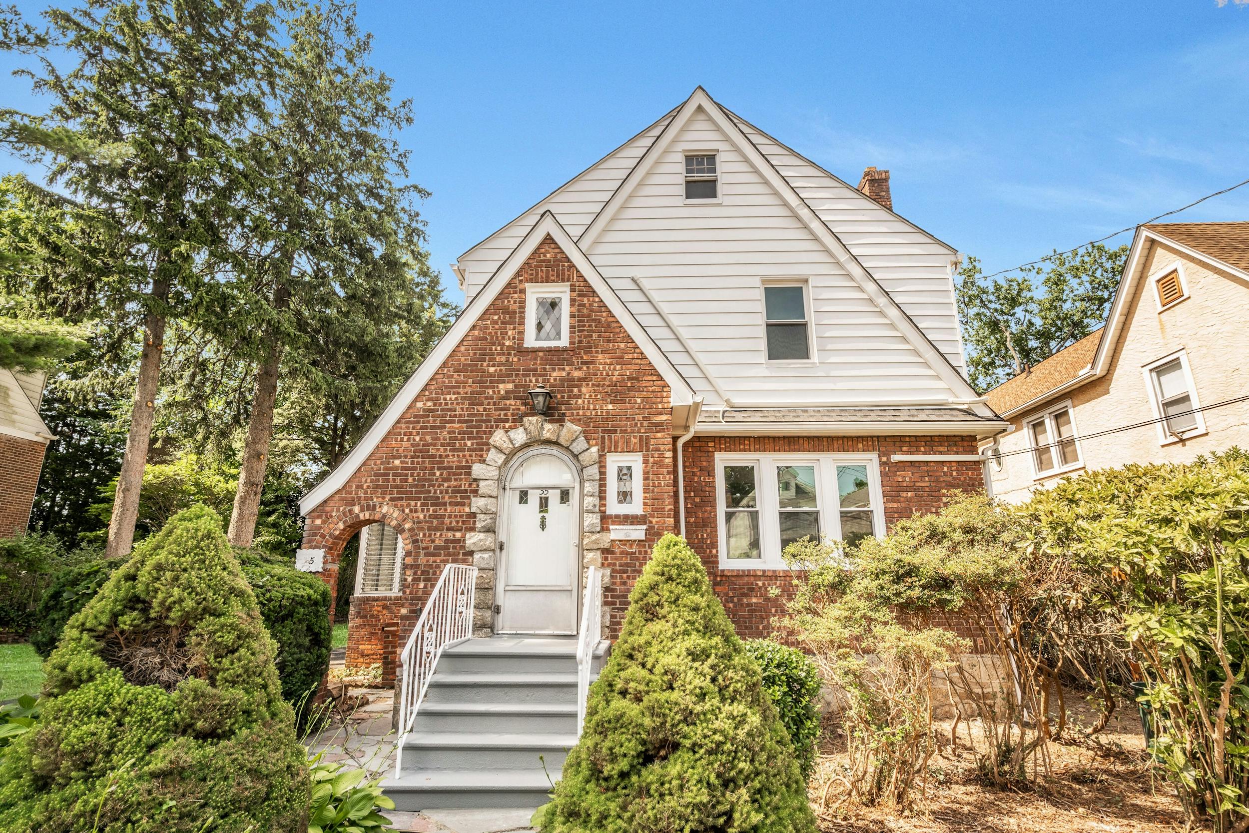 Sold –  Updated Renovated Tudor Home in Yonkers