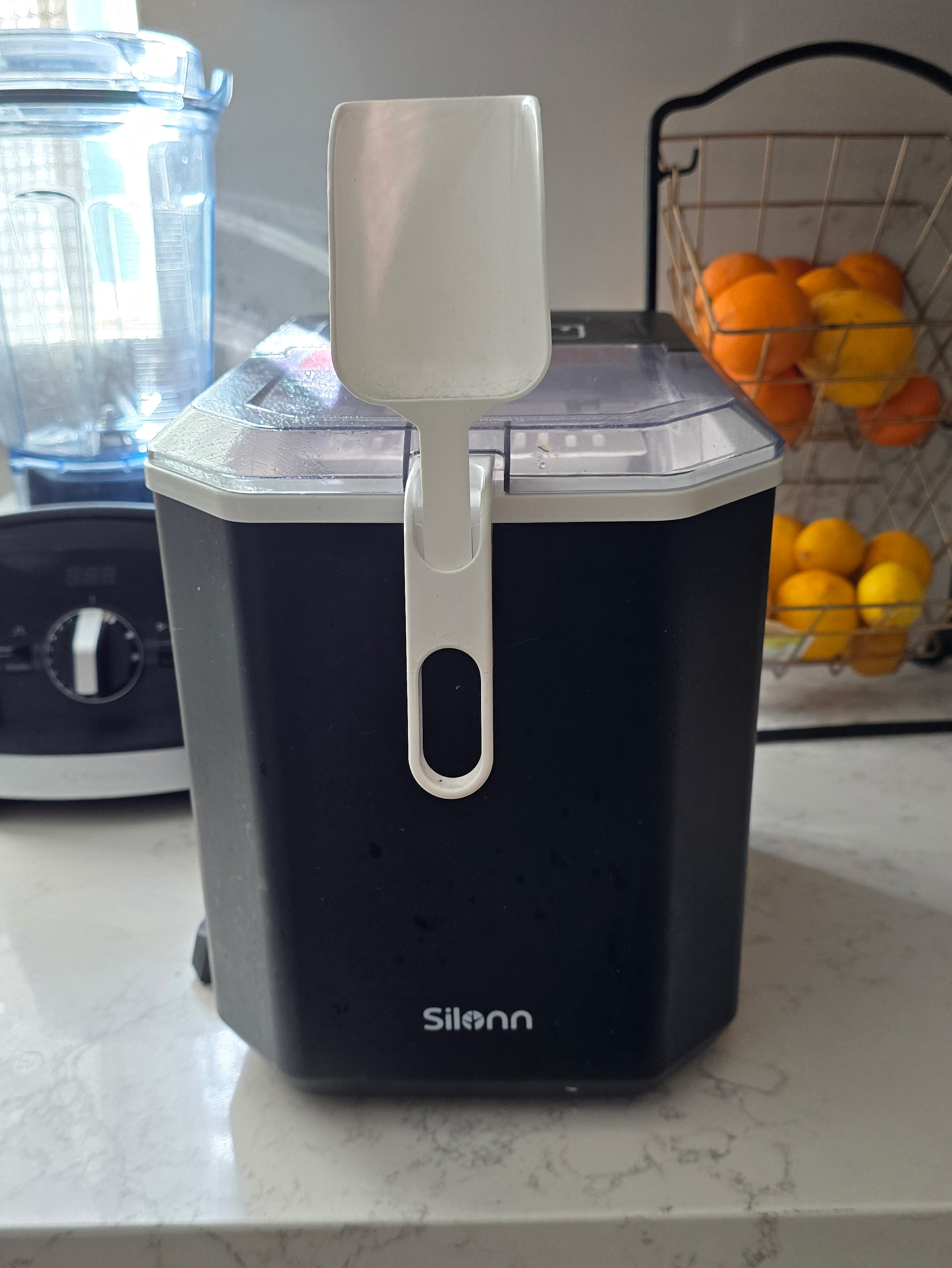 Ice maker