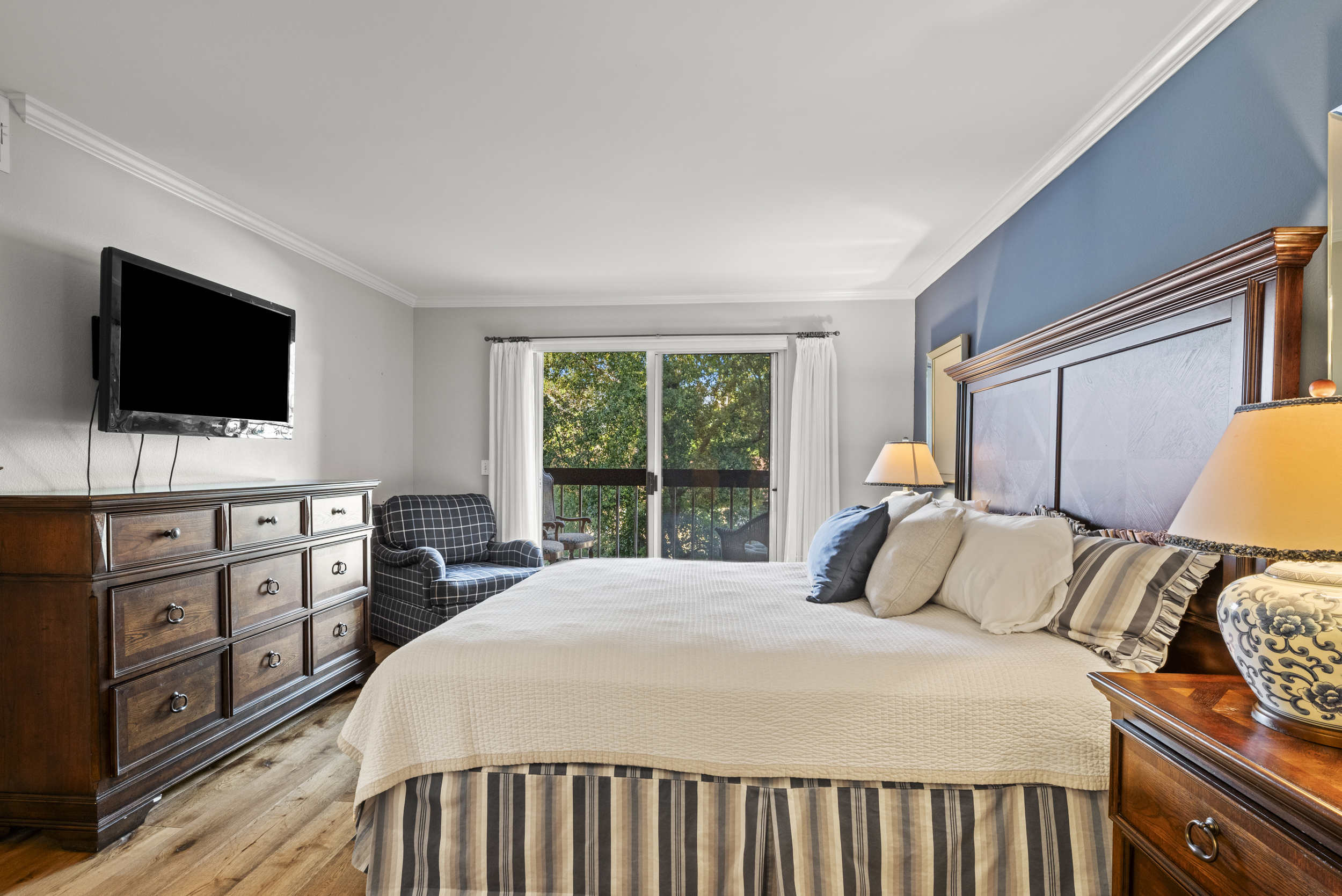 3481 Stancrest Dr #118 - Primary Suite 3481 Stancrest Dr #118 - Primary Suite