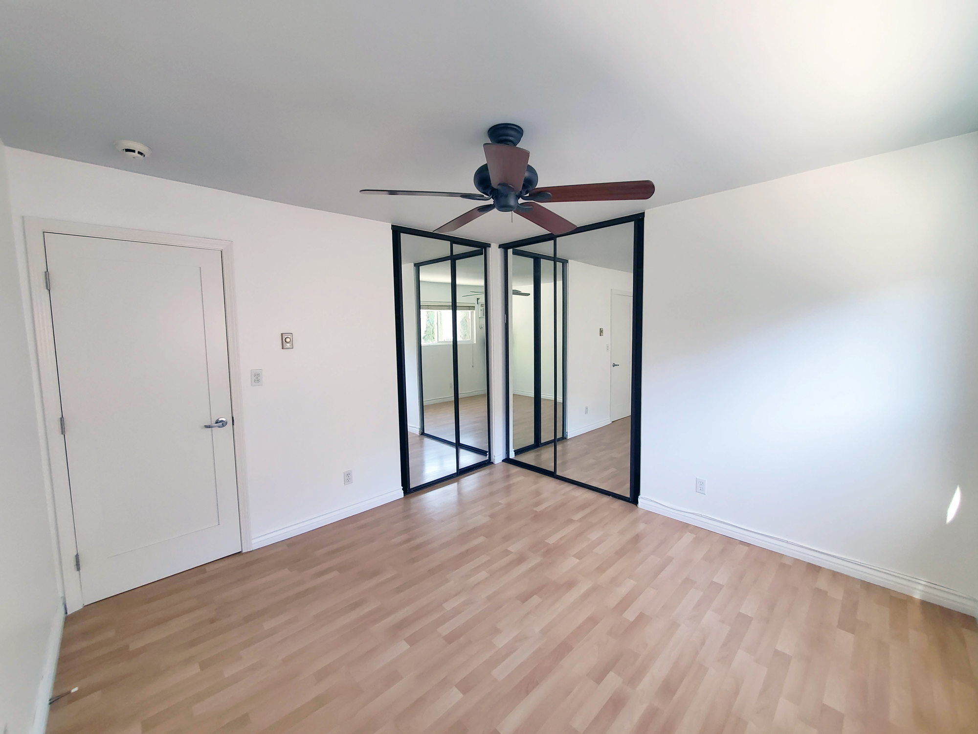 972 Larrabee St #120 - Bedroom