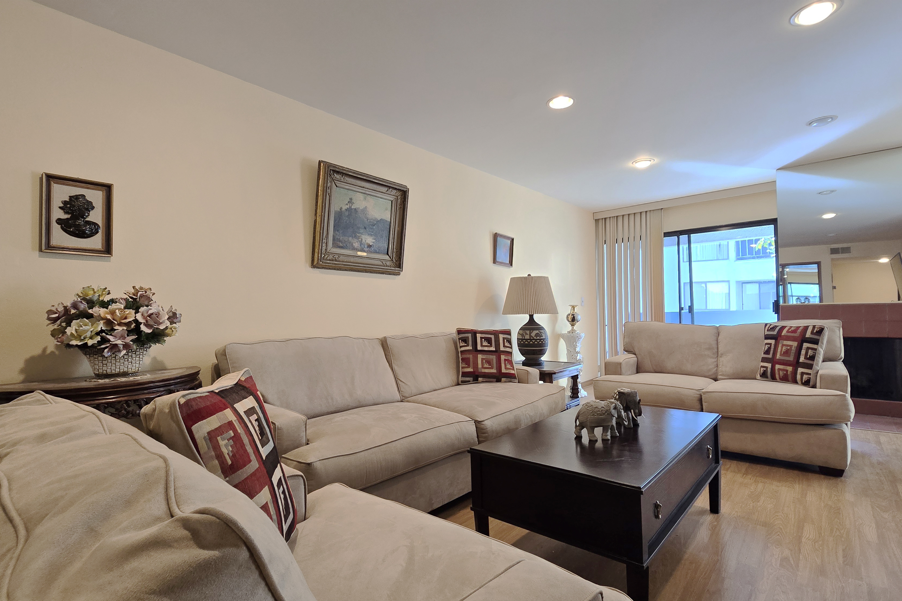 15335 Magnolia Blvd #214 - Living Room