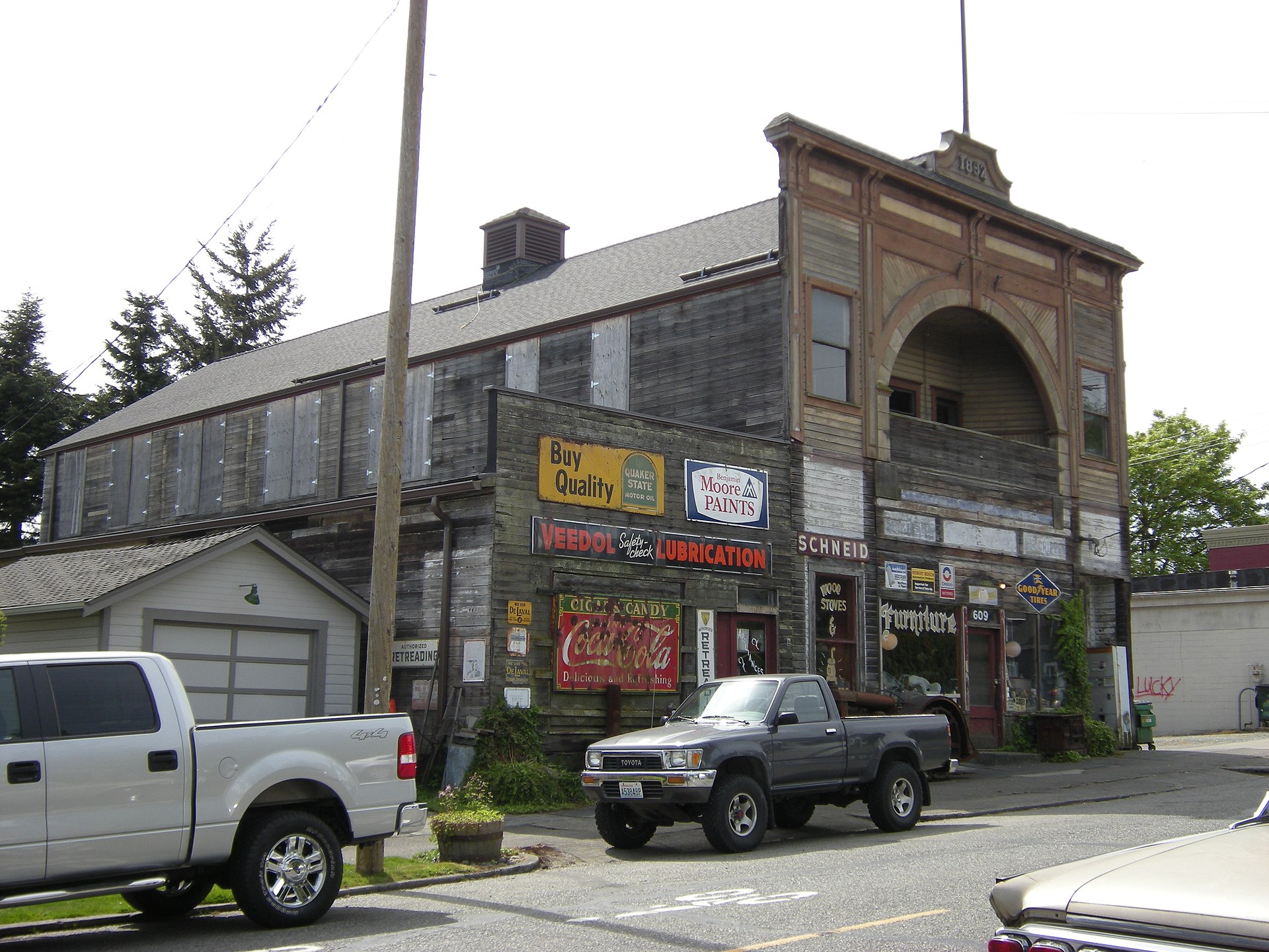 The Alcazar Opera House, built in 1892, later became an agricultural supply store and is now one of Snohomish's many antiques stores.
