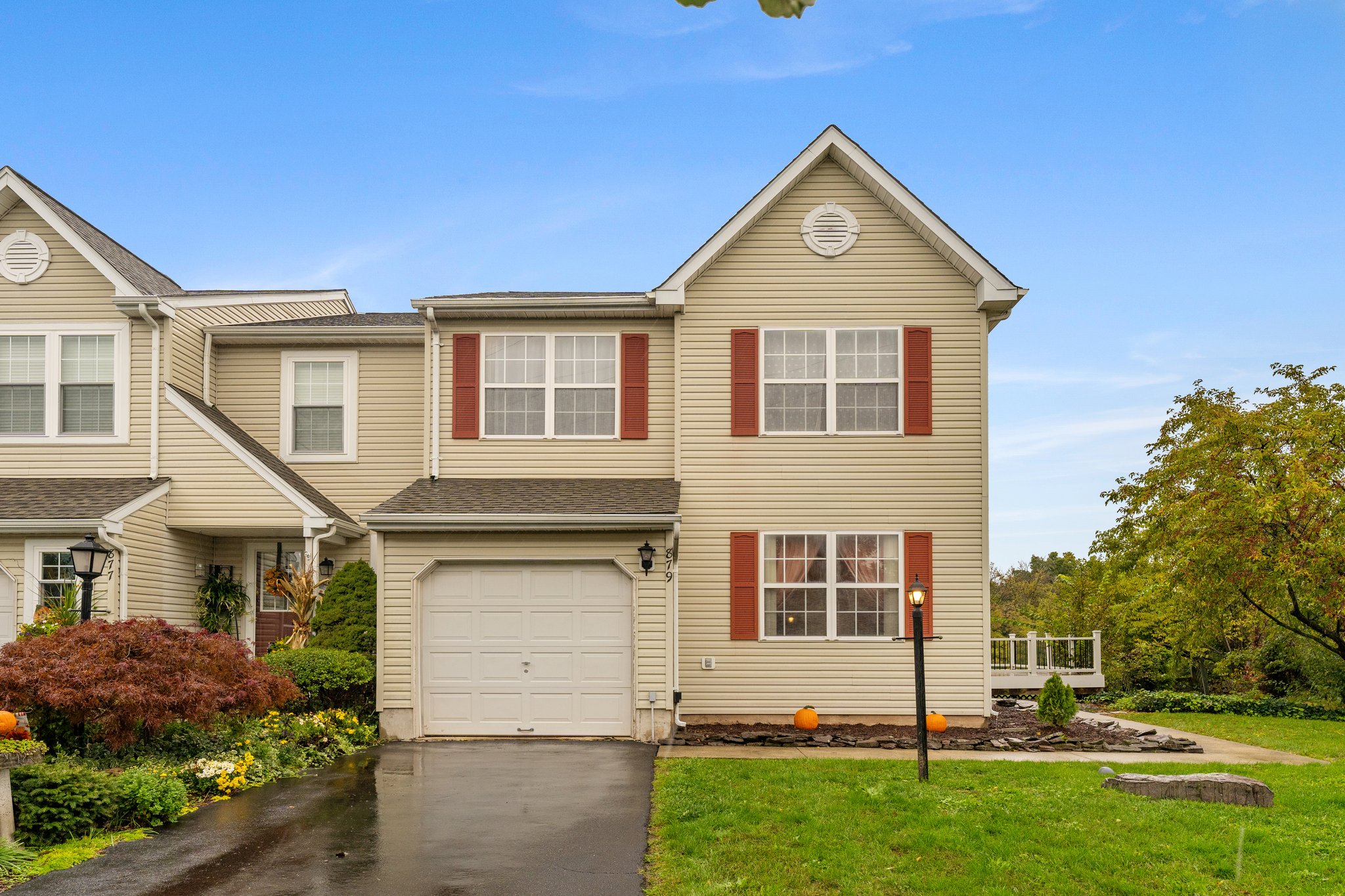 New Featured Listing - 879 Evergreen Cir