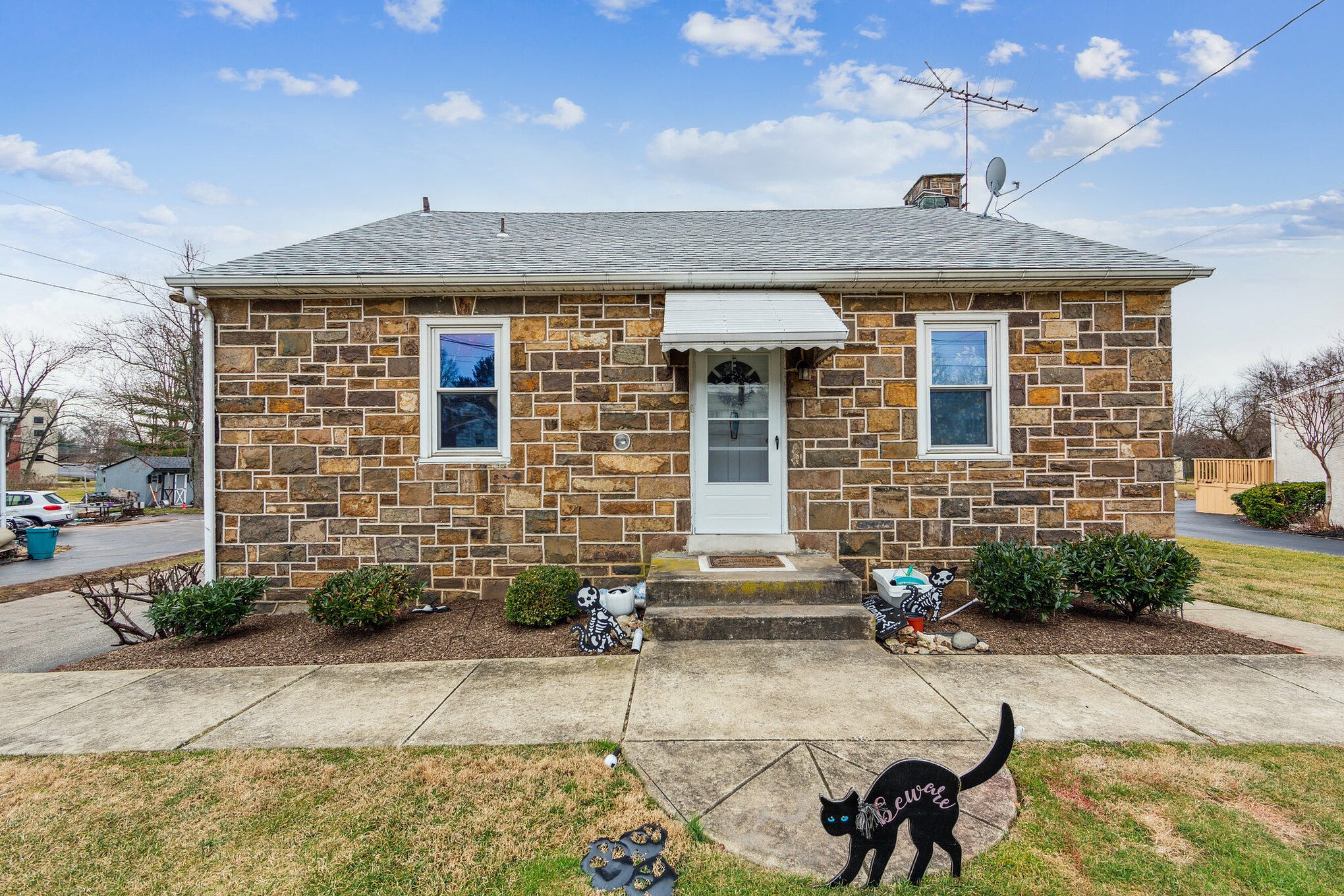 Newly Featured Rental Listing - 36 N Trooper Rd