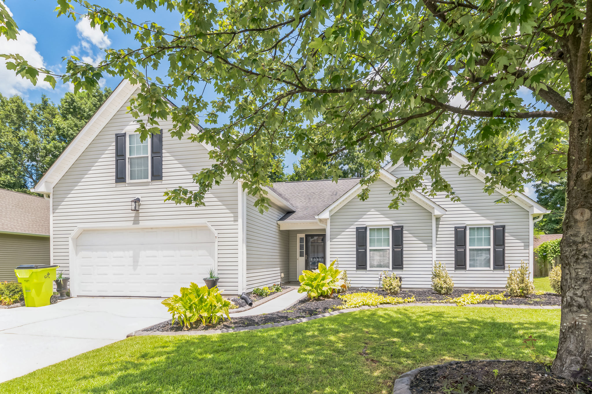 New Featured Listing - 8534 Glasgow St NE