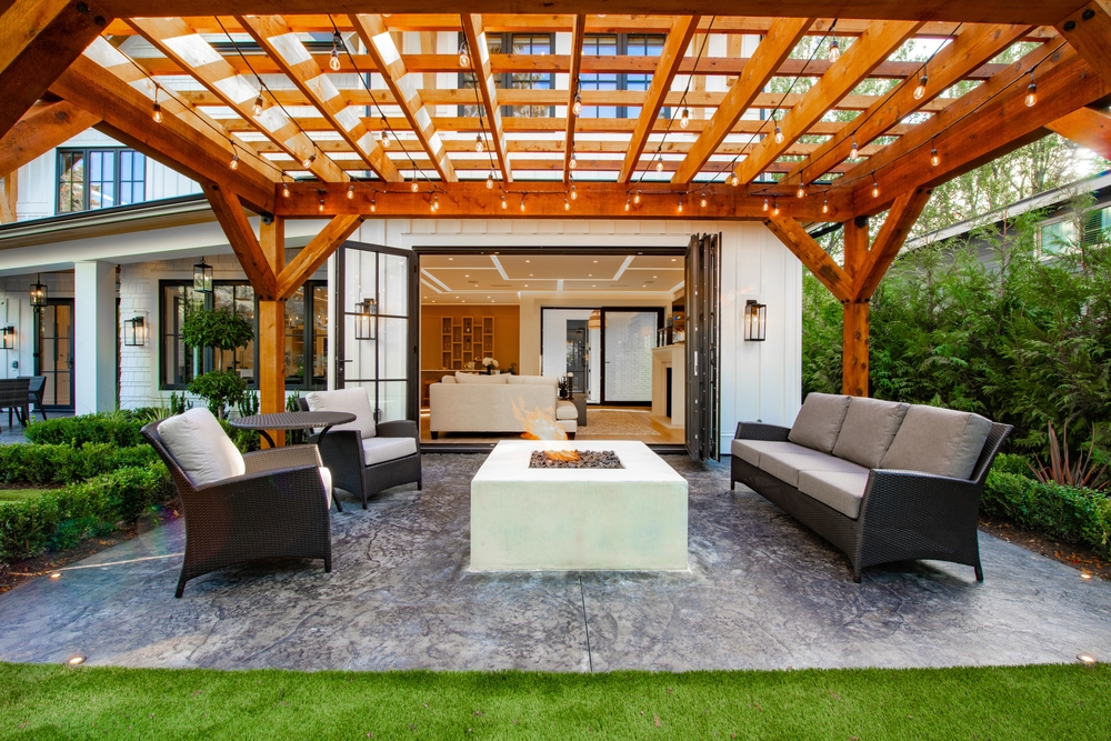 Outdoor patio with fire pit