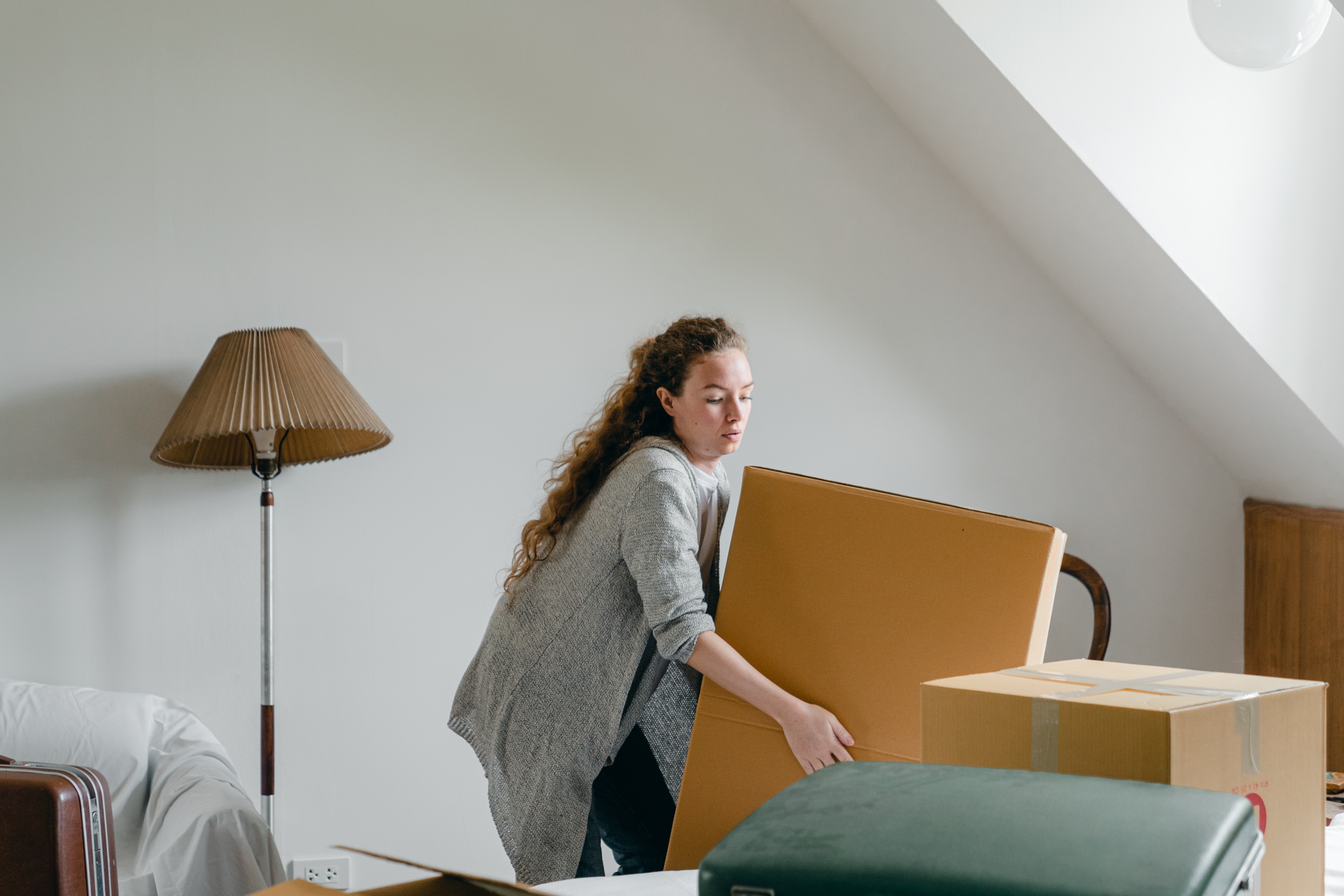 6 Tips to Safely Move Your Heavy Furniture