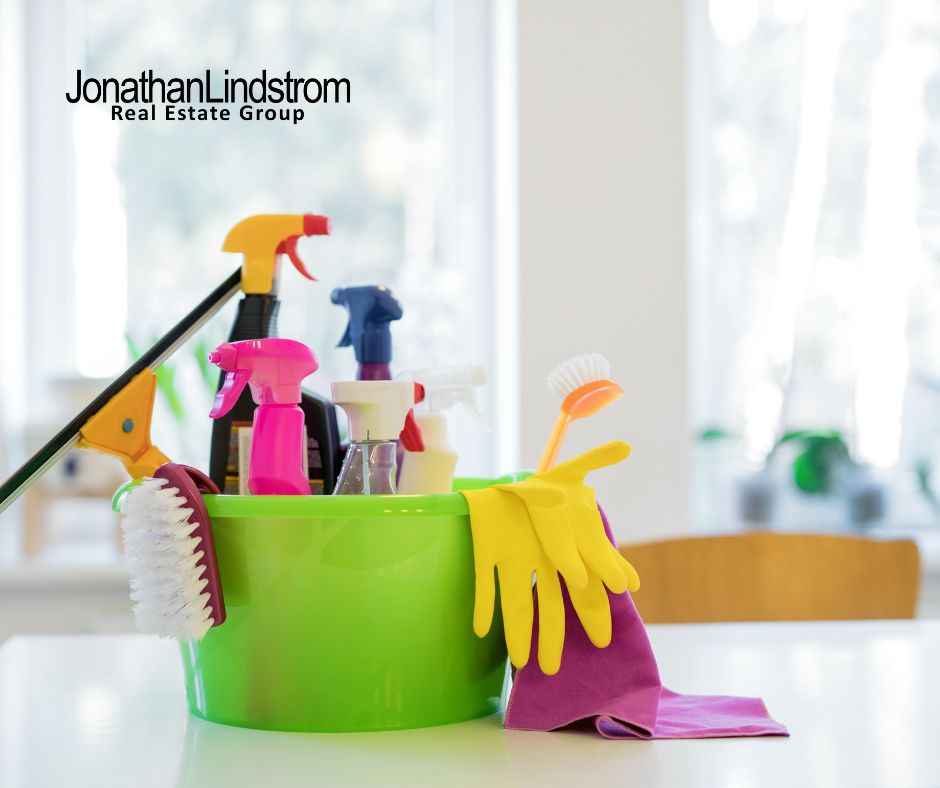 12 Deep-Cleaning Tips for New Homeowners 