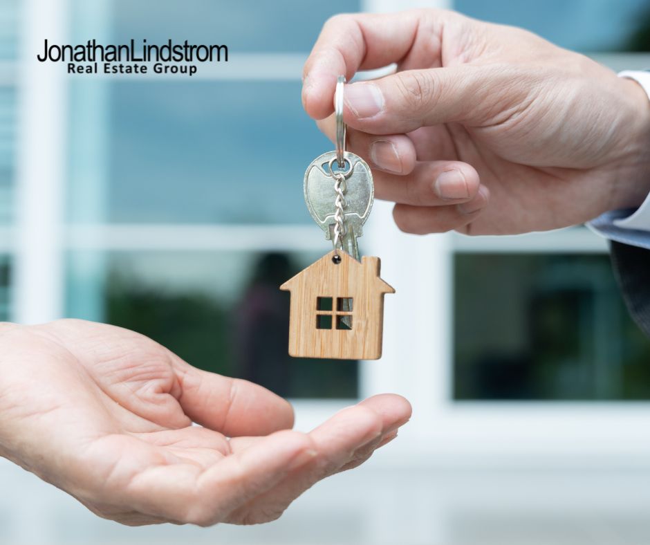 Selling and Buying at the Same Time? Here’s What You Need To Know