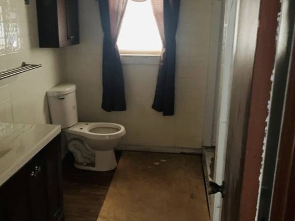 Bathroom before renovation