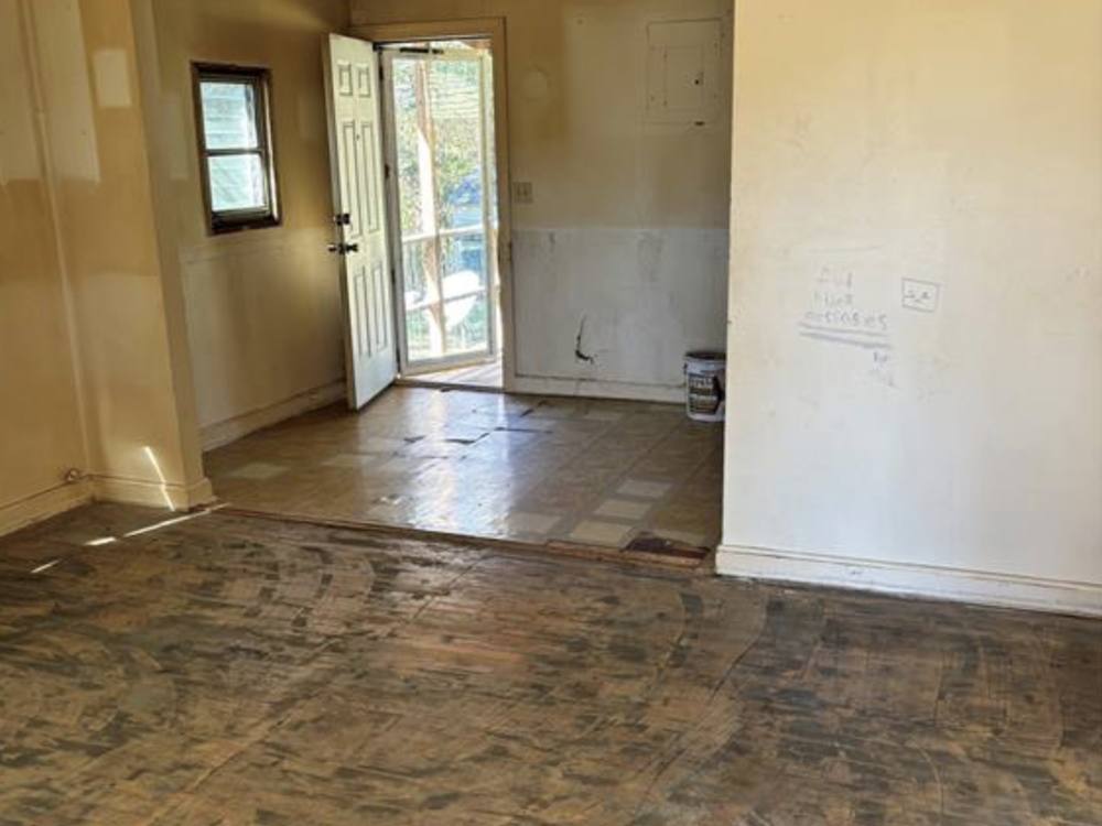 Living & kitchen before renovation