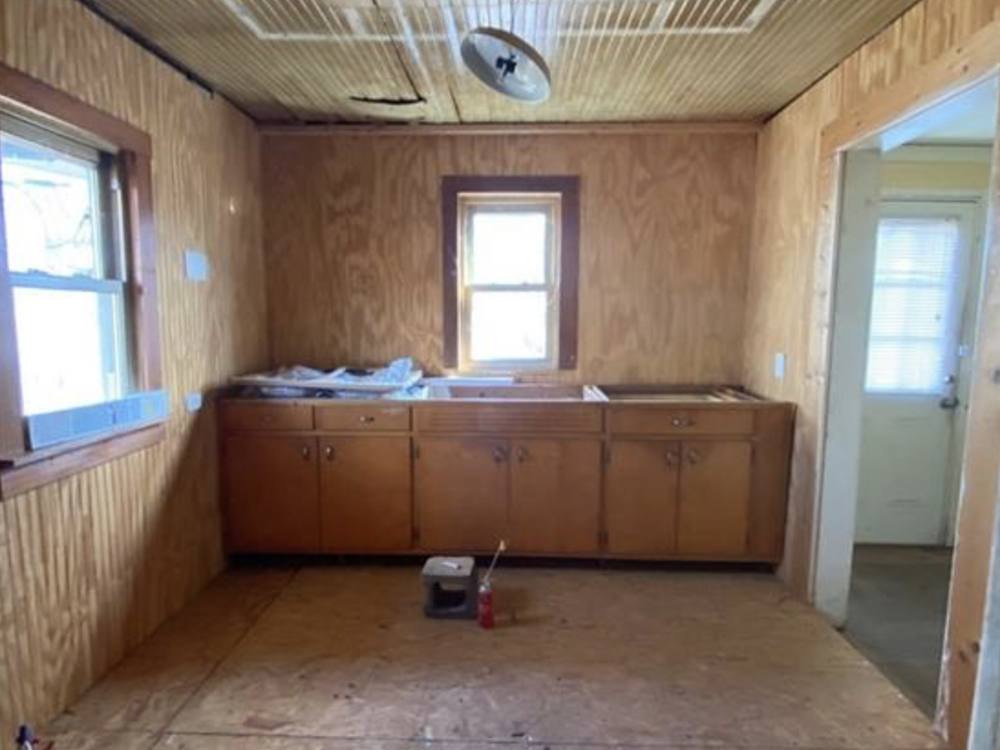 Kitchen before renovation