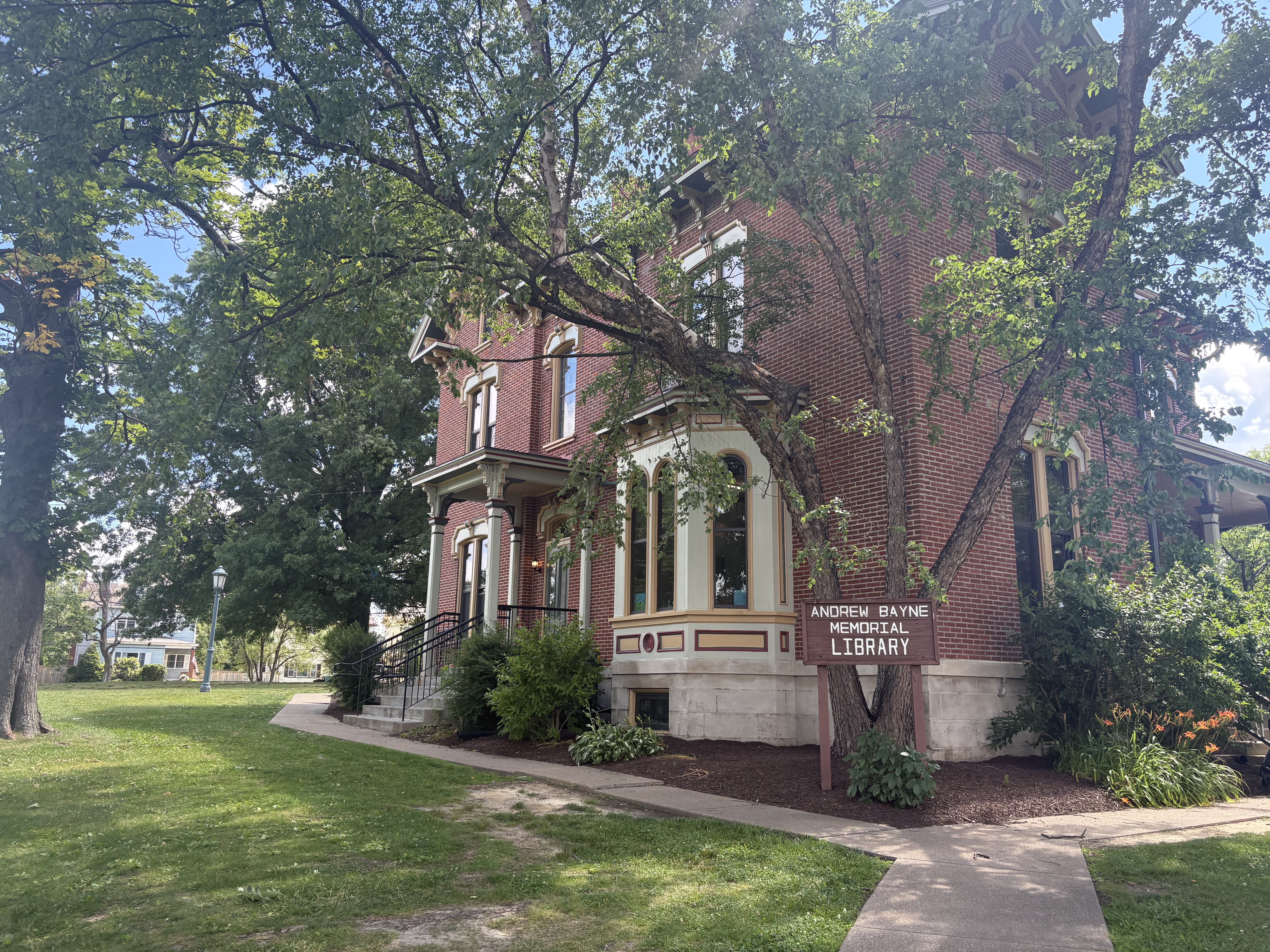 Bayne Park and library near Bellevue PA real estate