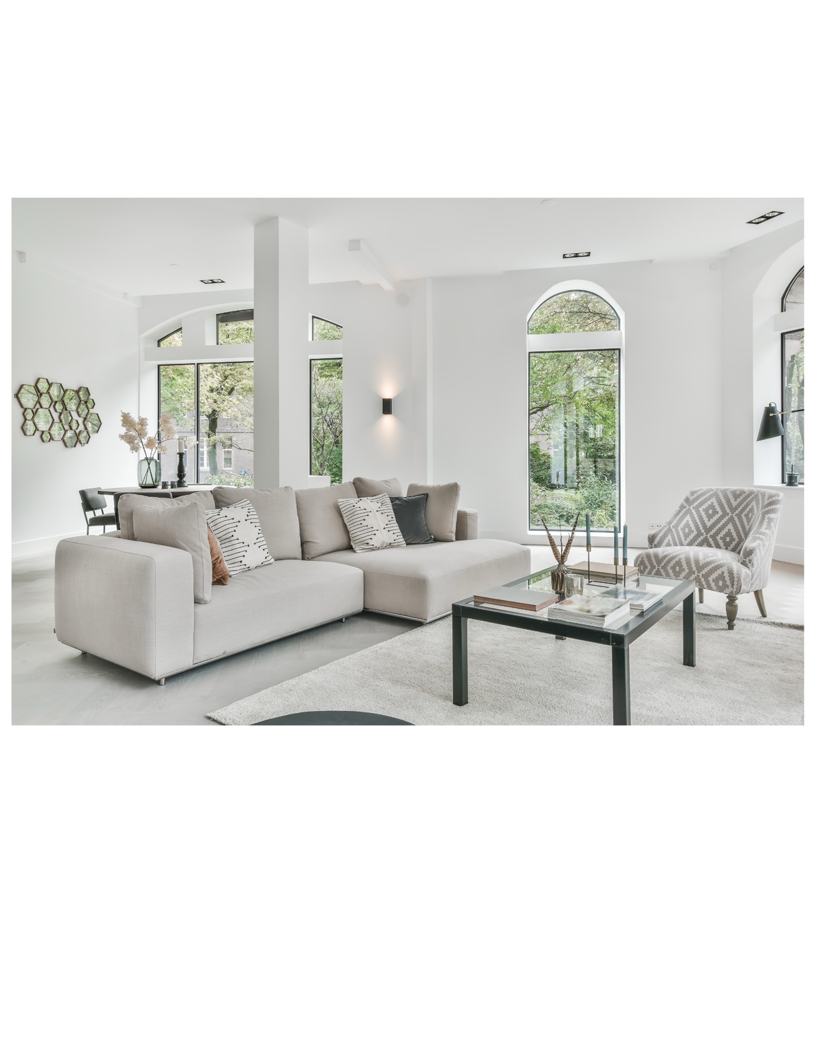 Bright professionally presented living room
