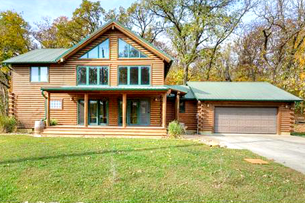 LAKE COMMUNITIES NEAR THE KC AREA