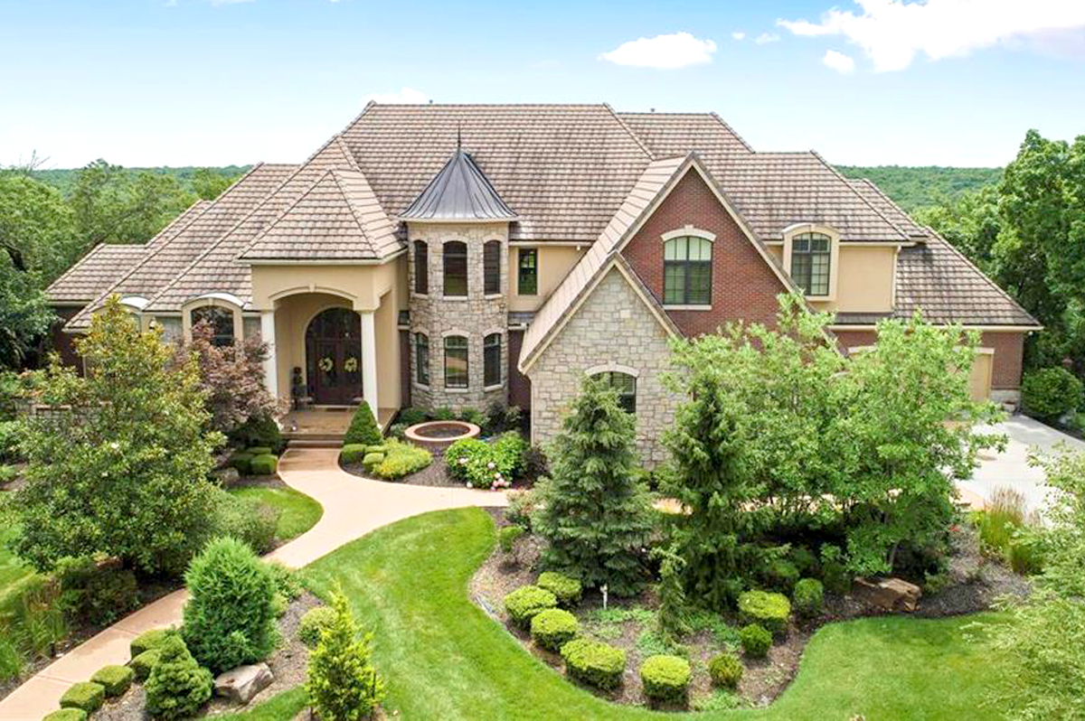 KC AREA LUXURY HOMES | OLATHE, KS