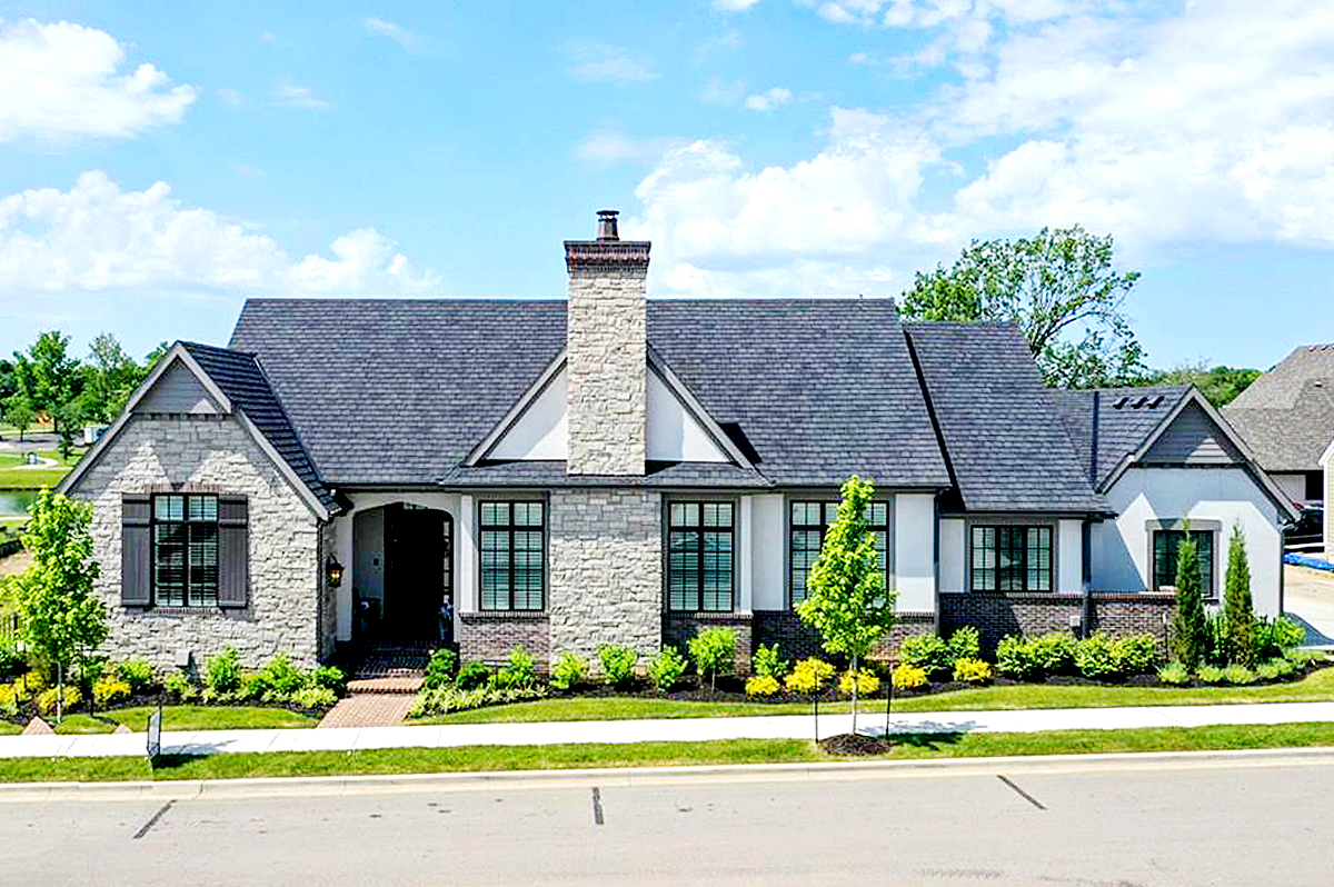 KC AREA LUXURY NEIGHBORHOODS | INNER SUBURBS