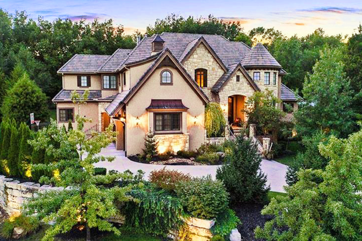 KC AREA LUXURY HOMES | LEAWOOD