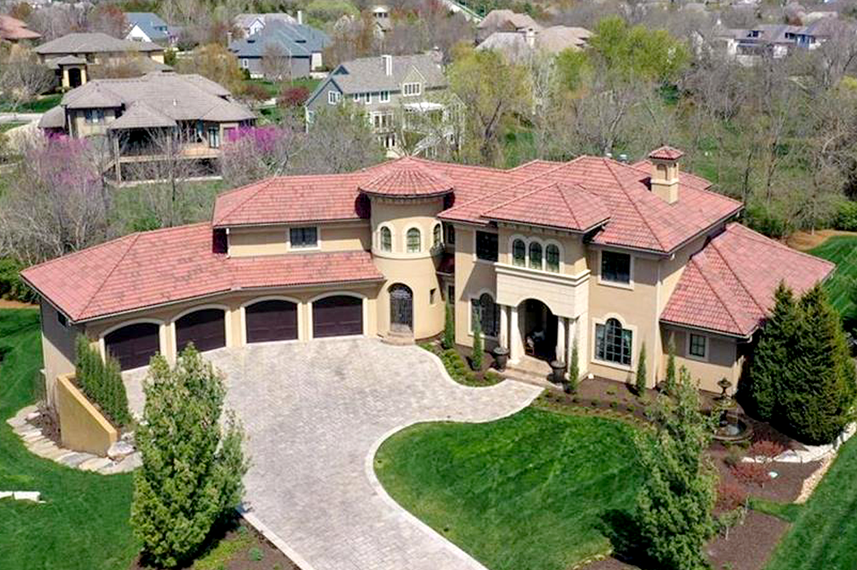 KC AREA LUXURY HOMES | LEAWOOD