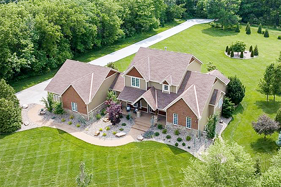 KC AREA LUXURY HOMES: OVERLAND PARK & STILWELL