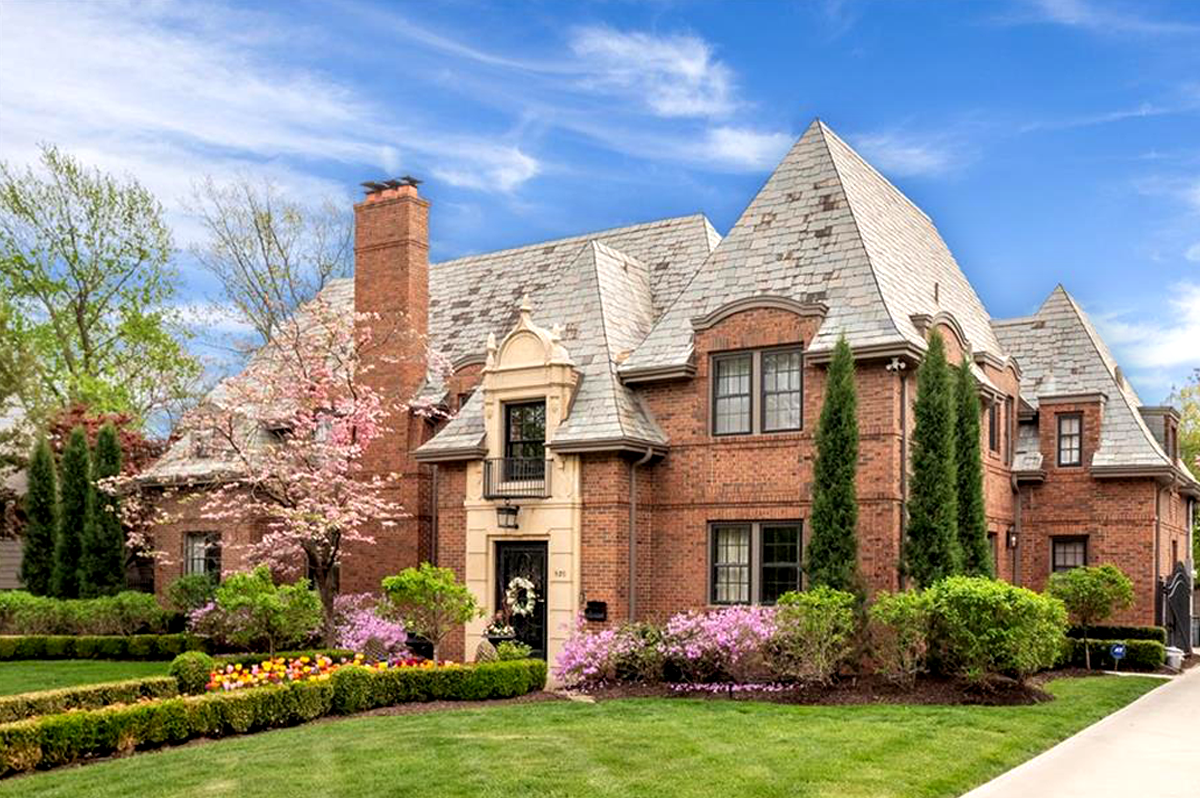 KC AREA LUXURY NEIGHBORHOODS | INNER SUBURBS