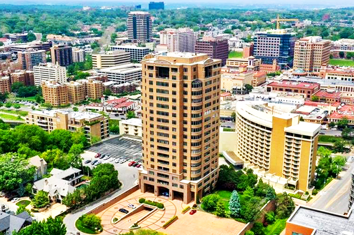 KC AREA LUXURY HOMES: PLAZA, MIDTOWN & DOWNTOWN