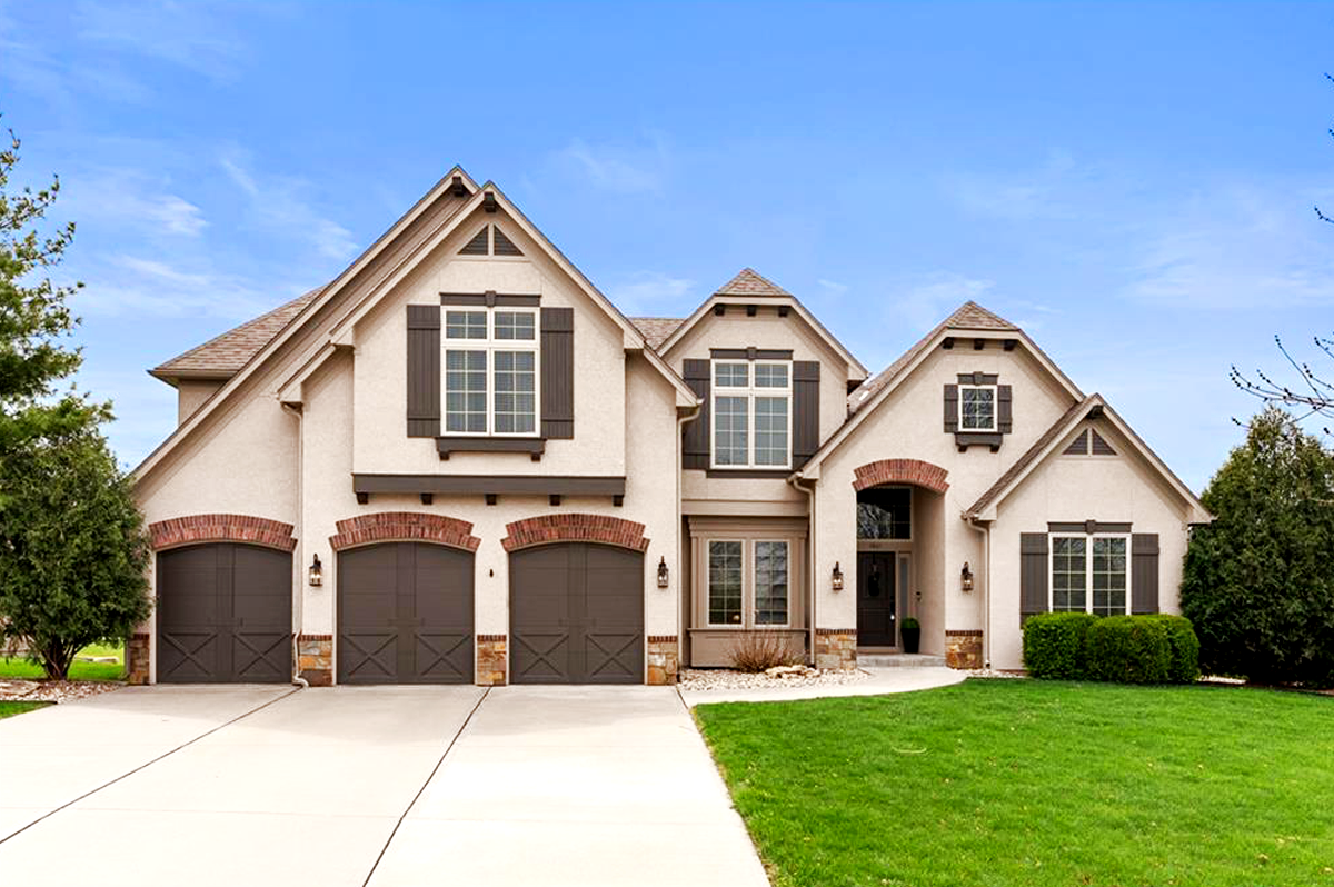 KC AREA LUXURY HOMES | LEE’S SUMMIT, MO