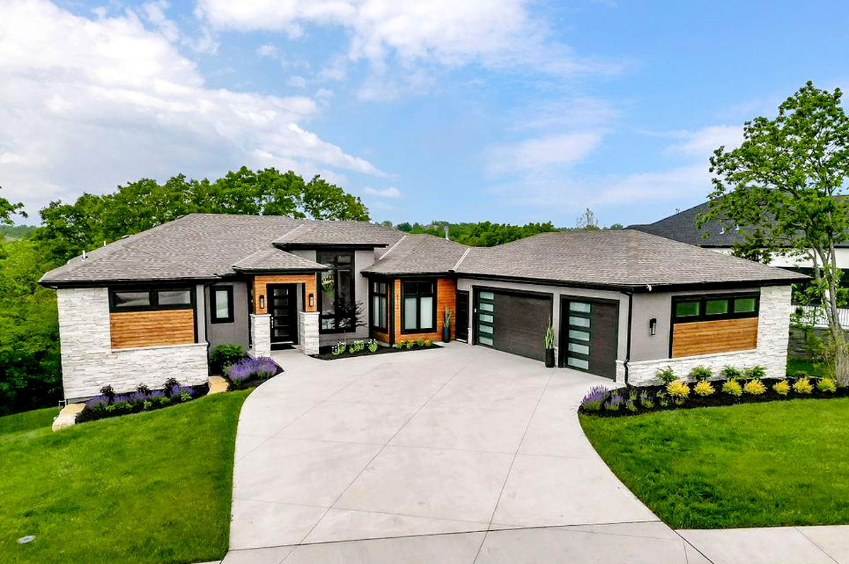 KC AREA LUXURY HOMES | OLATHE, KS