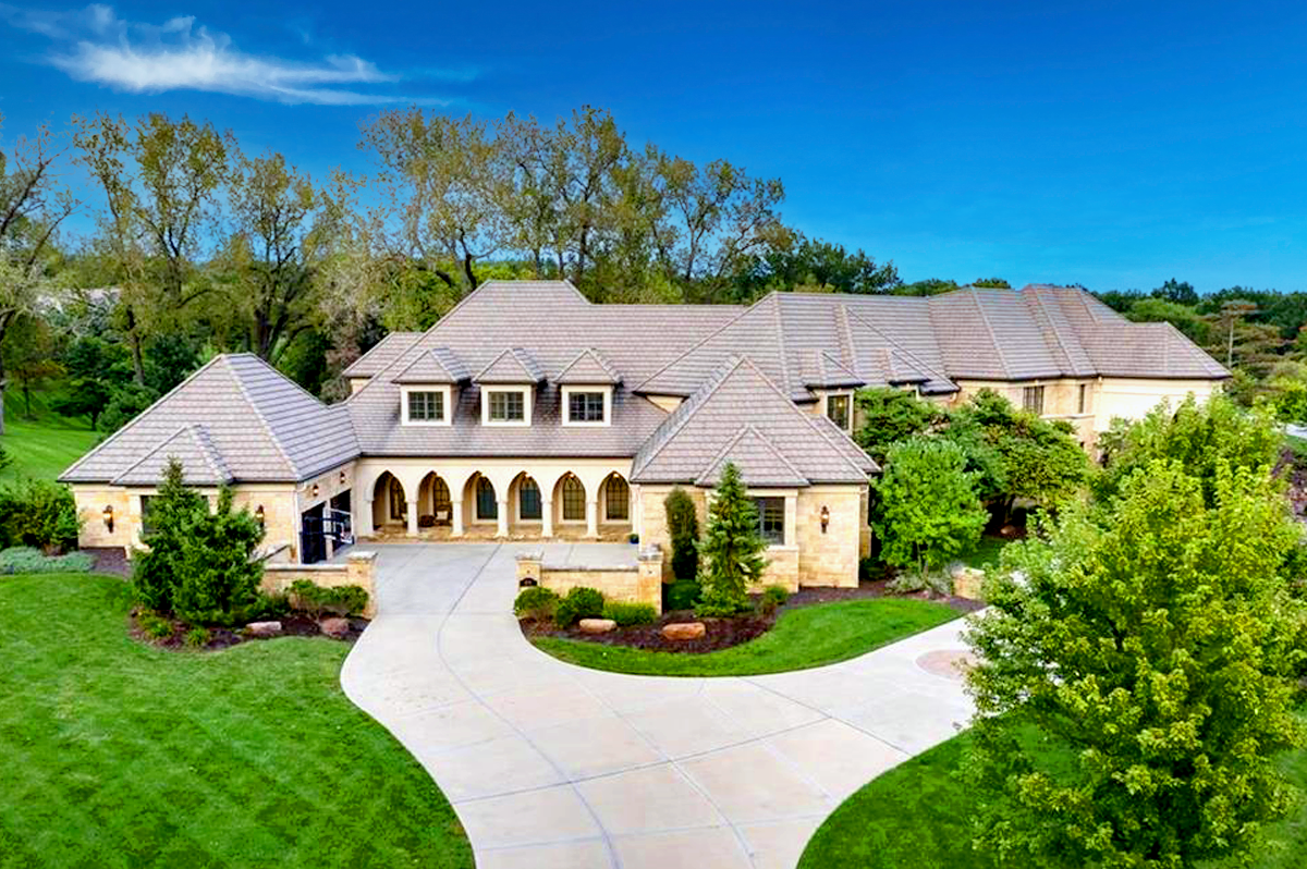 KC AREA LUXURY HOMES | OLD LEAWOOD, KS