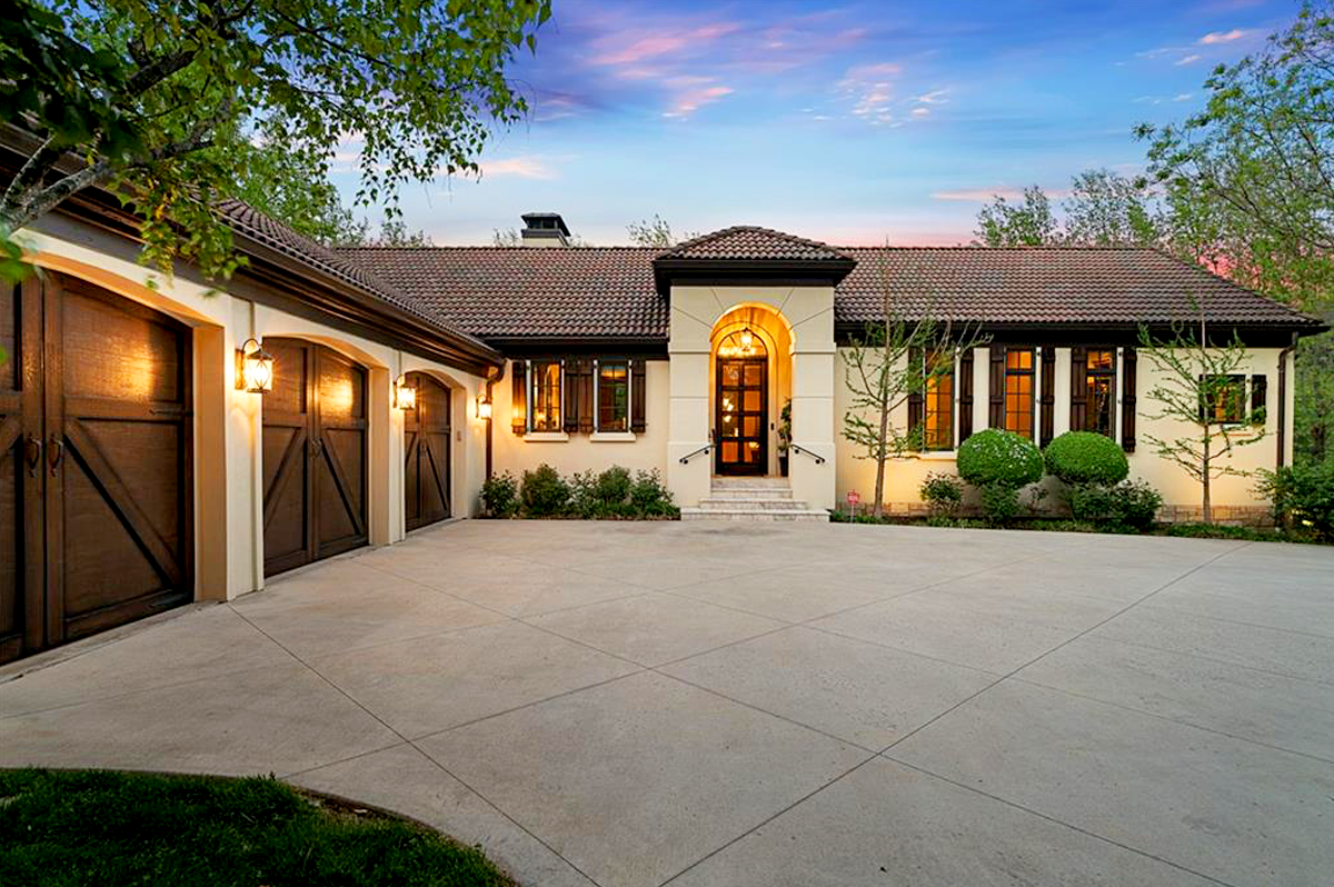 KC AREA LUXURY HOMES | LEAWOOD