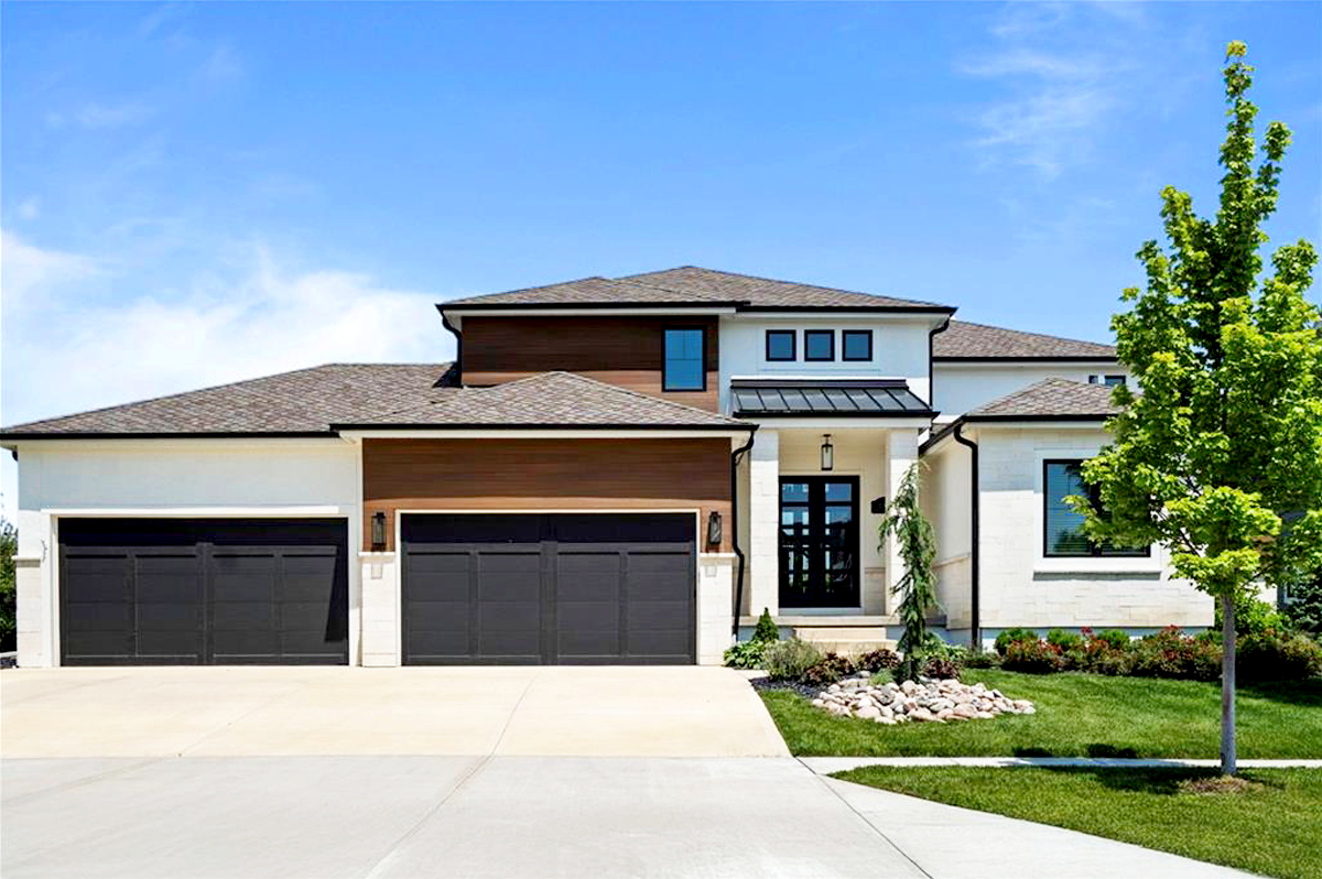 KC AREA LUXURY NEIGHBORHOODS | OUTER SUBURBS