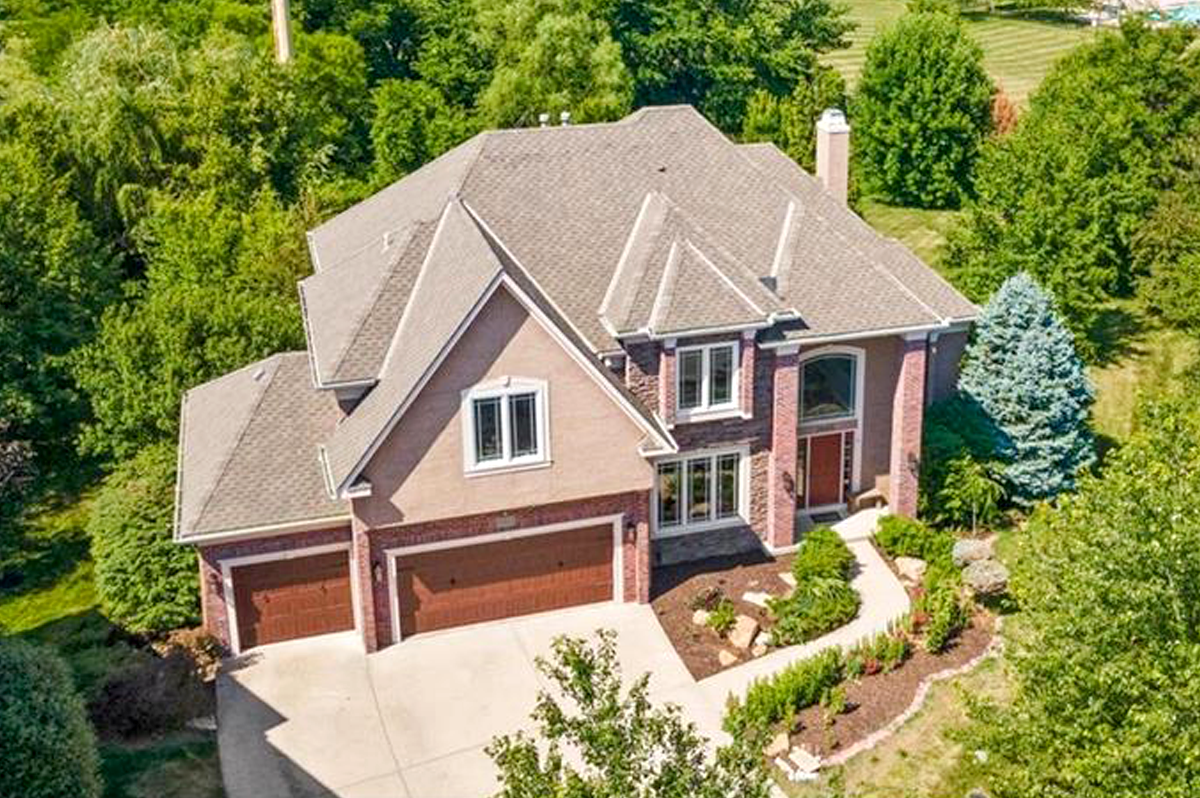 KC AREA LUXURY NEIGHBORHOODS | OUTER SUBURBS