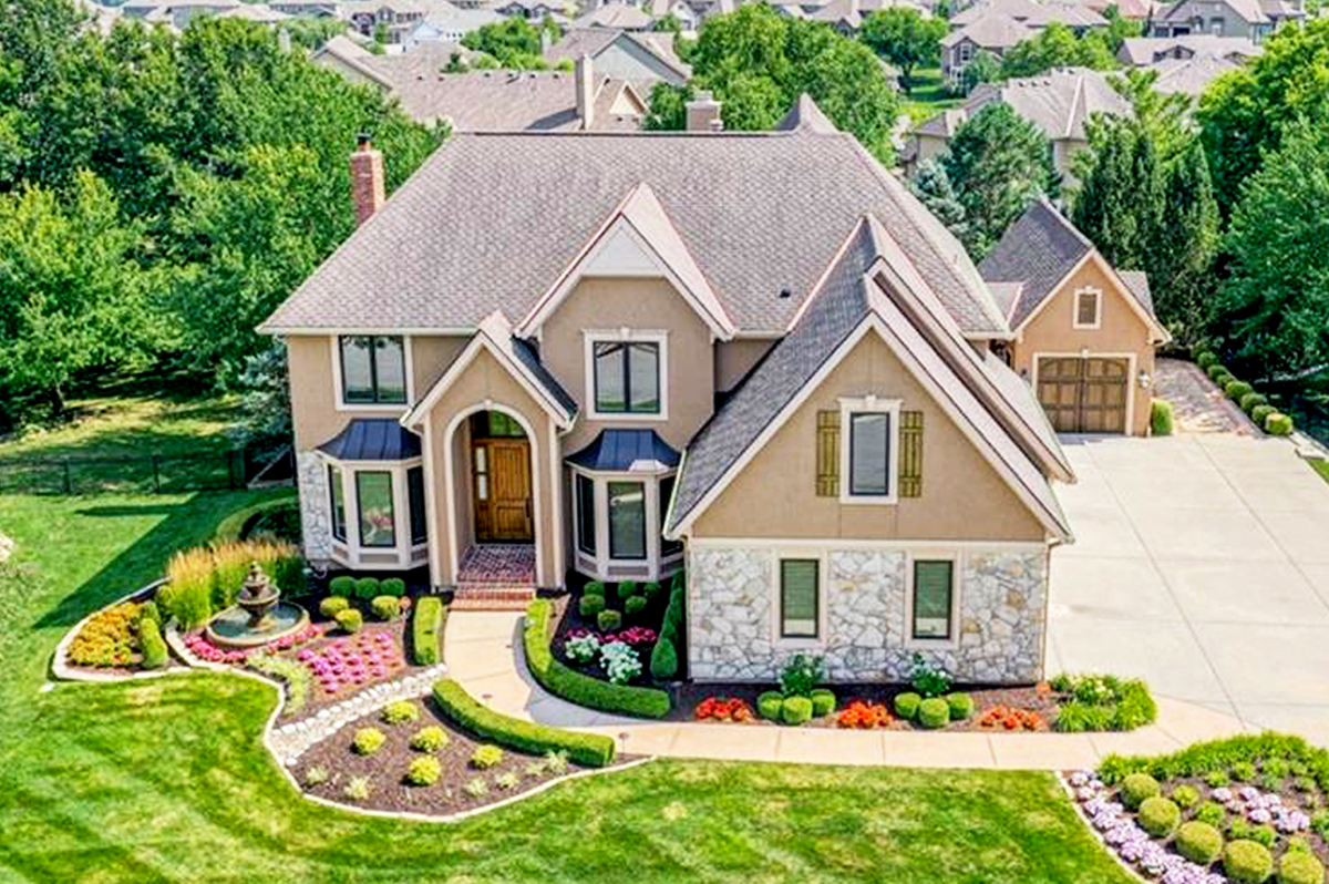 KC AREA LUXURY HOMES | LEAWOOD