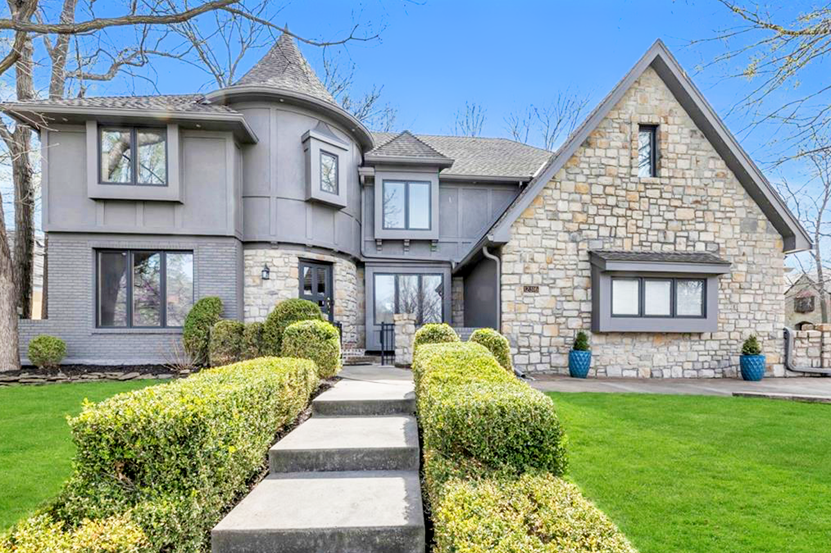 KC AREA LUXURY HOMES | LEAWOOD
