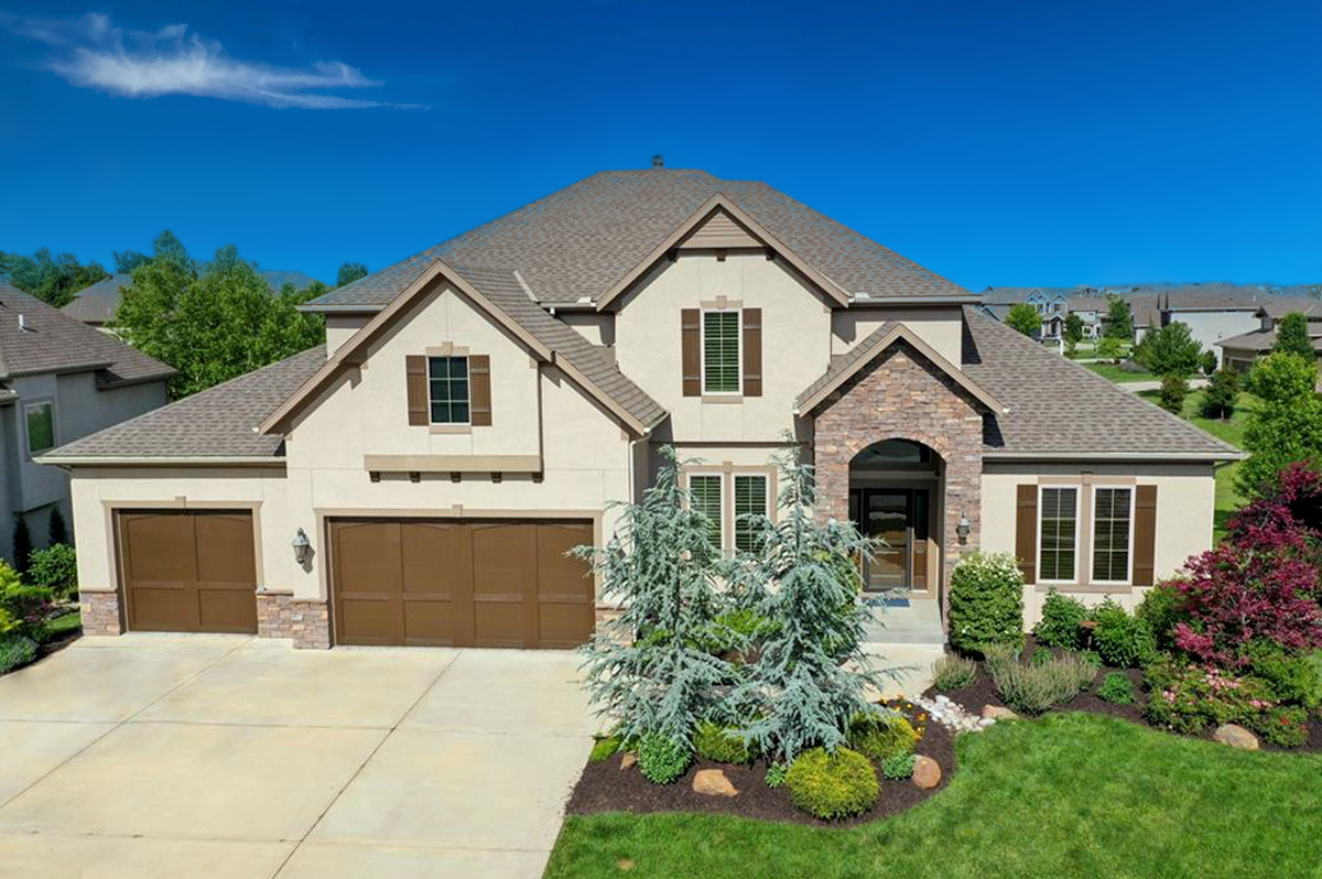 KC AREA LUXURY NEIGHBORHOODS | OUTER SUBURBS