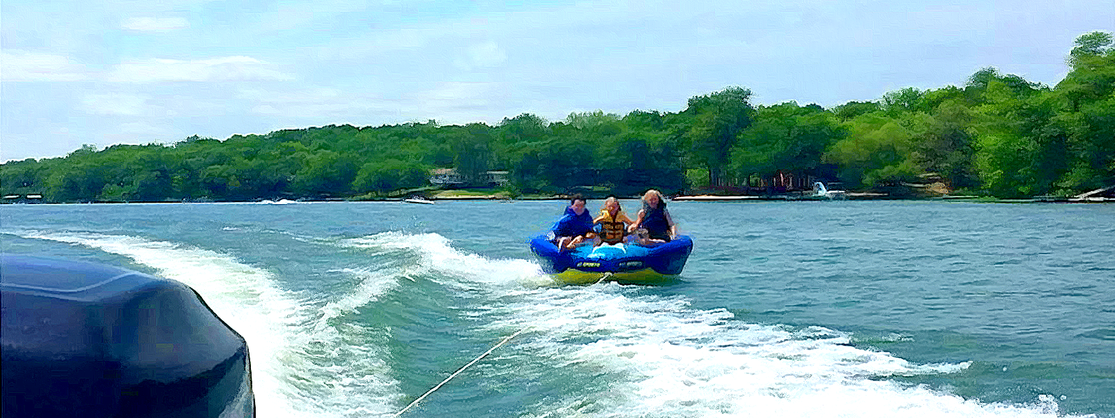A view of boating and recreation at Kansas City metro area Tanglewood Lake