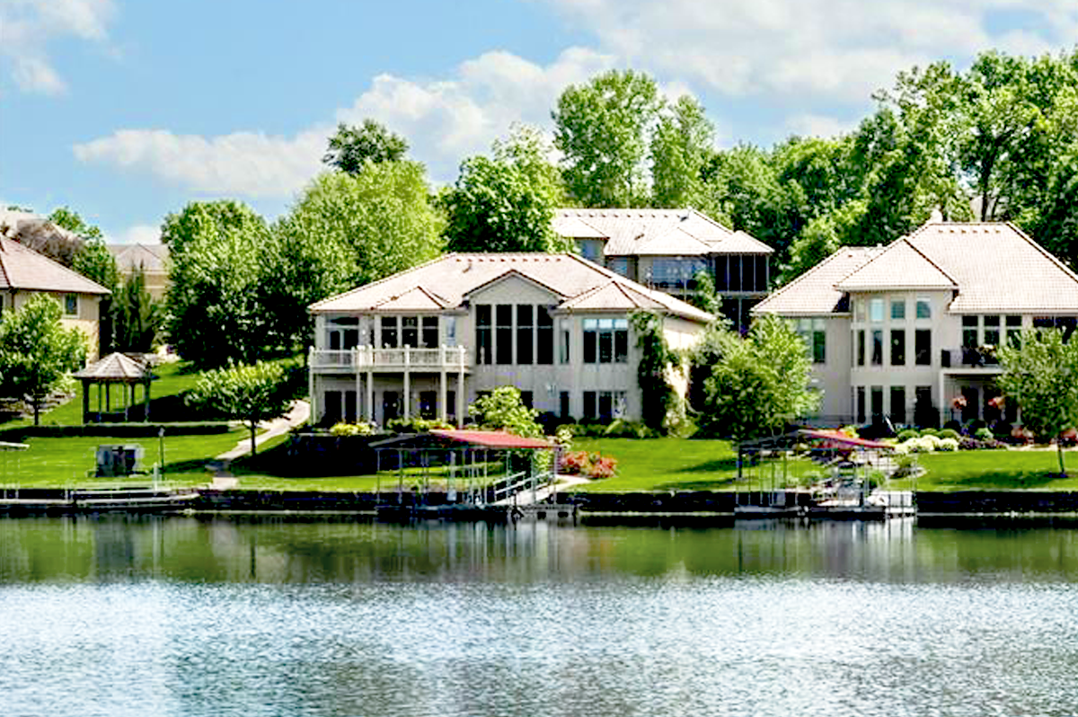 KC AREA LUXURY NEIGHBORHOODS | OUTER SUBURBS