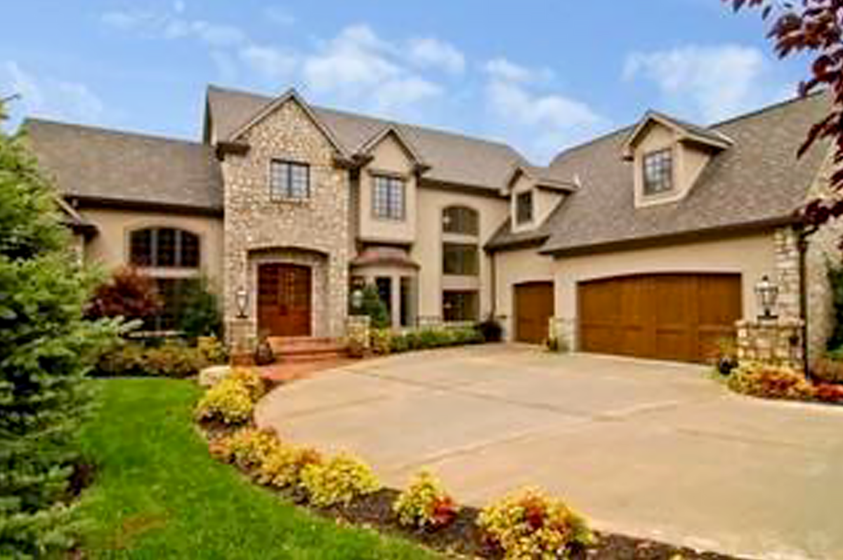 KC AREA LUXURY HOMES | LIBERTY, MO & THE NORTHLAND