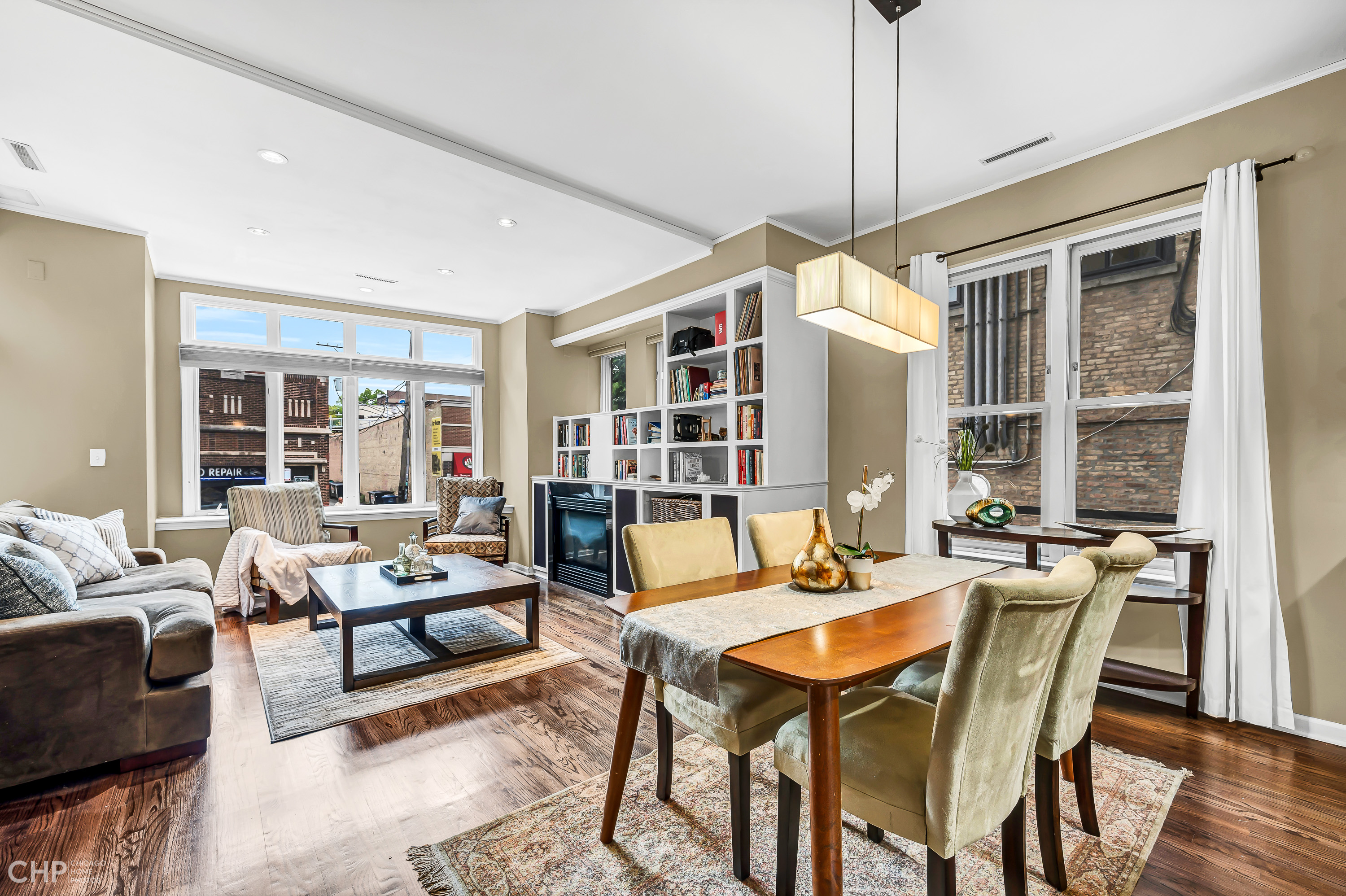Lakeview/Lincoln Park 2 Bedroom