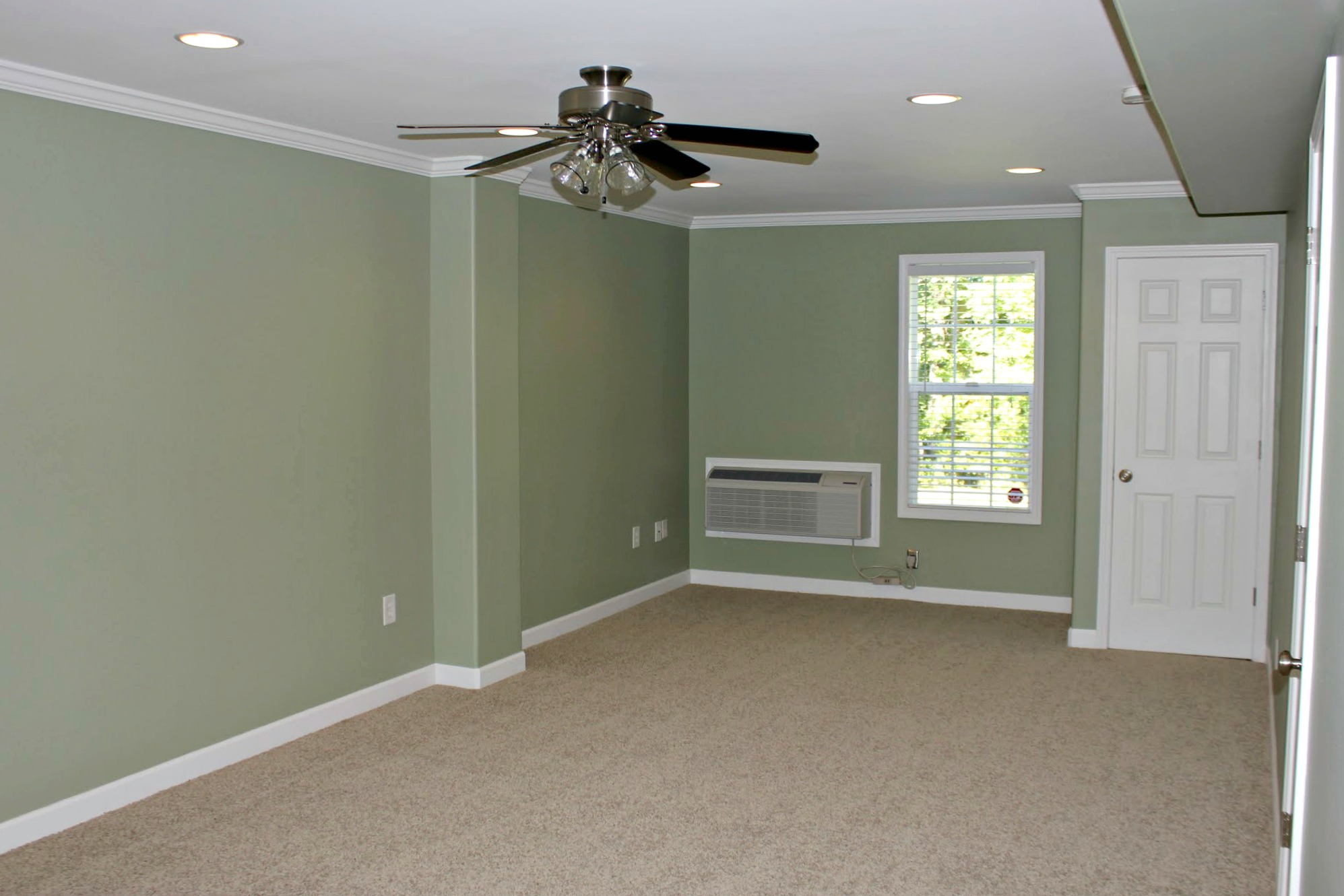 Former MODEL HOME in Meredith Woods