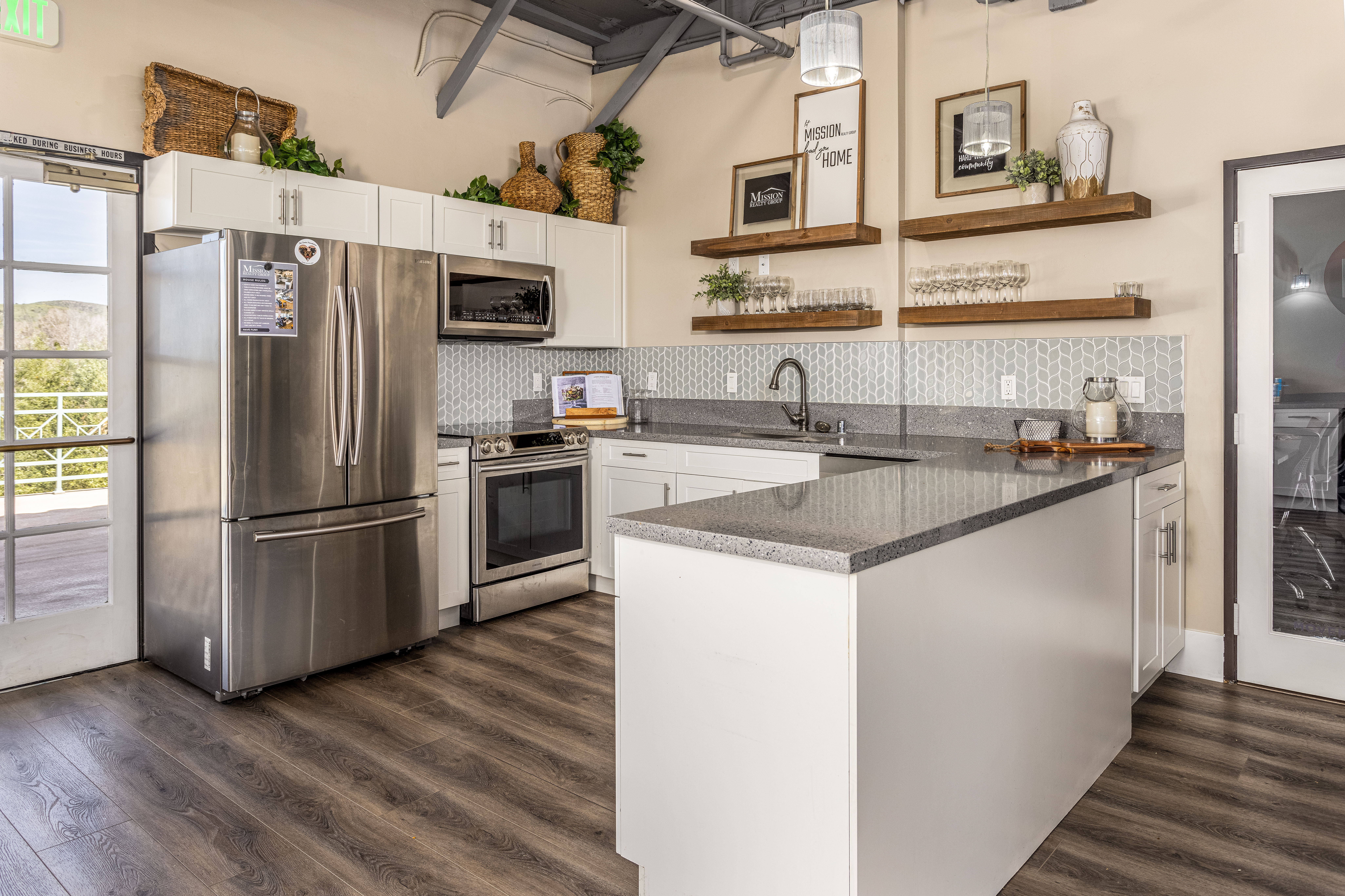 Mission Realty Group Kitchen