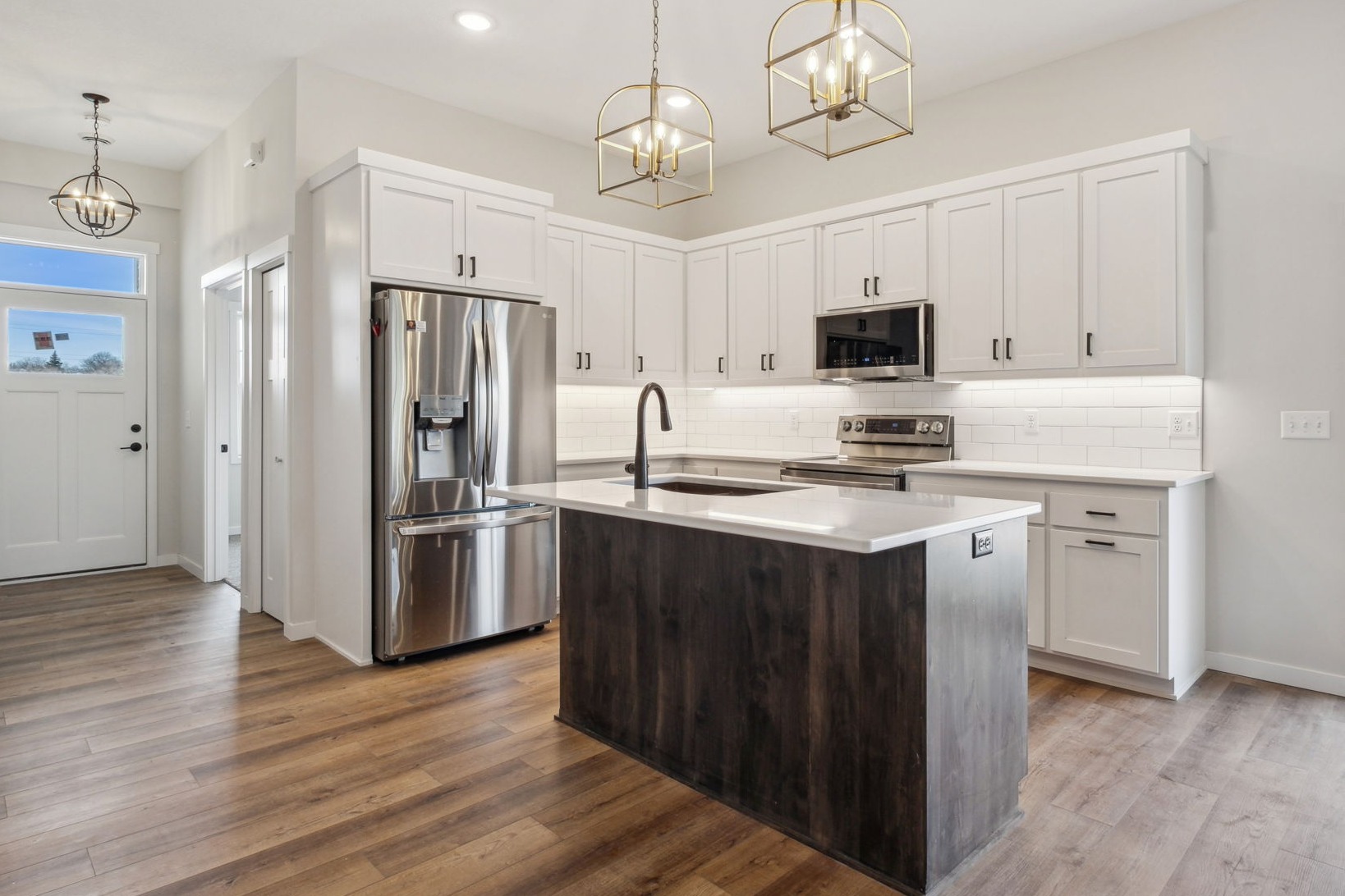 Gorgeous Kitchen in Brooksdie Villas in Coon Rapids