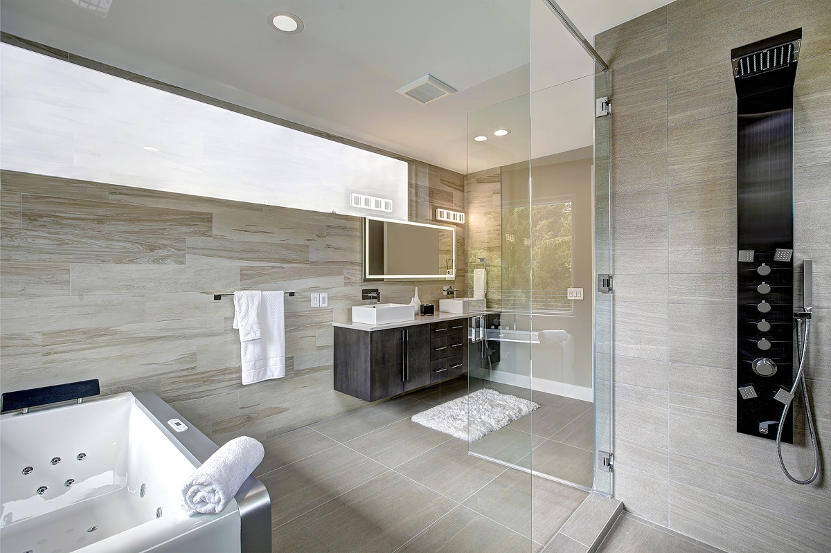 modern bath with steam shower