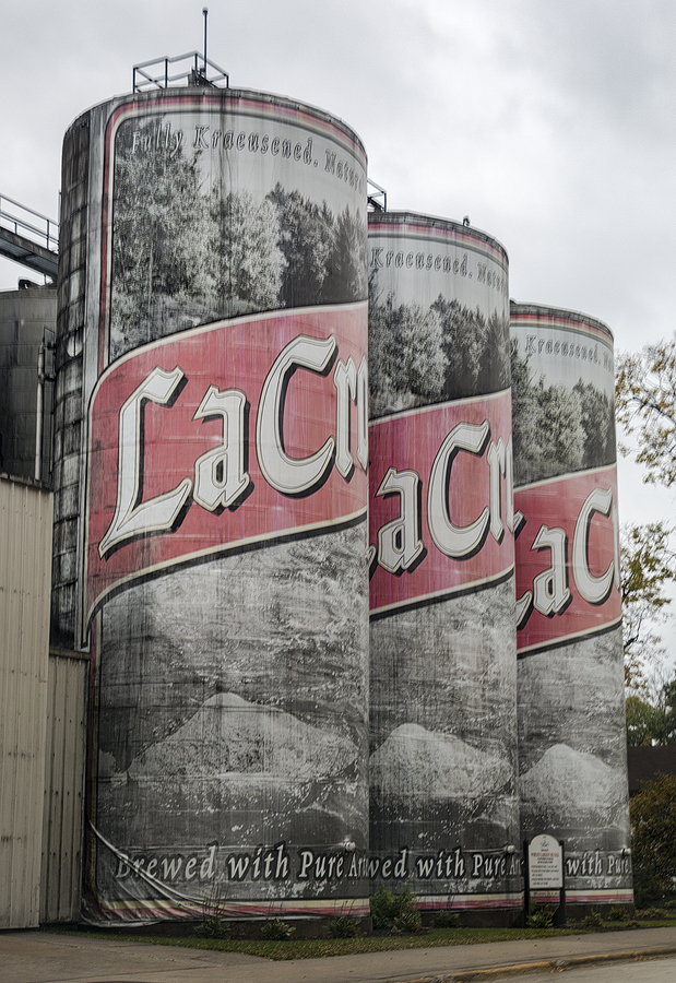 World's Largest 6-Pack of Beer