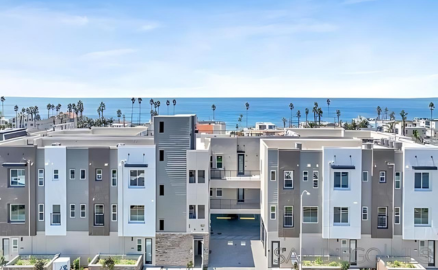 1021 South Cleveland Street, Unit 207, Oceanside