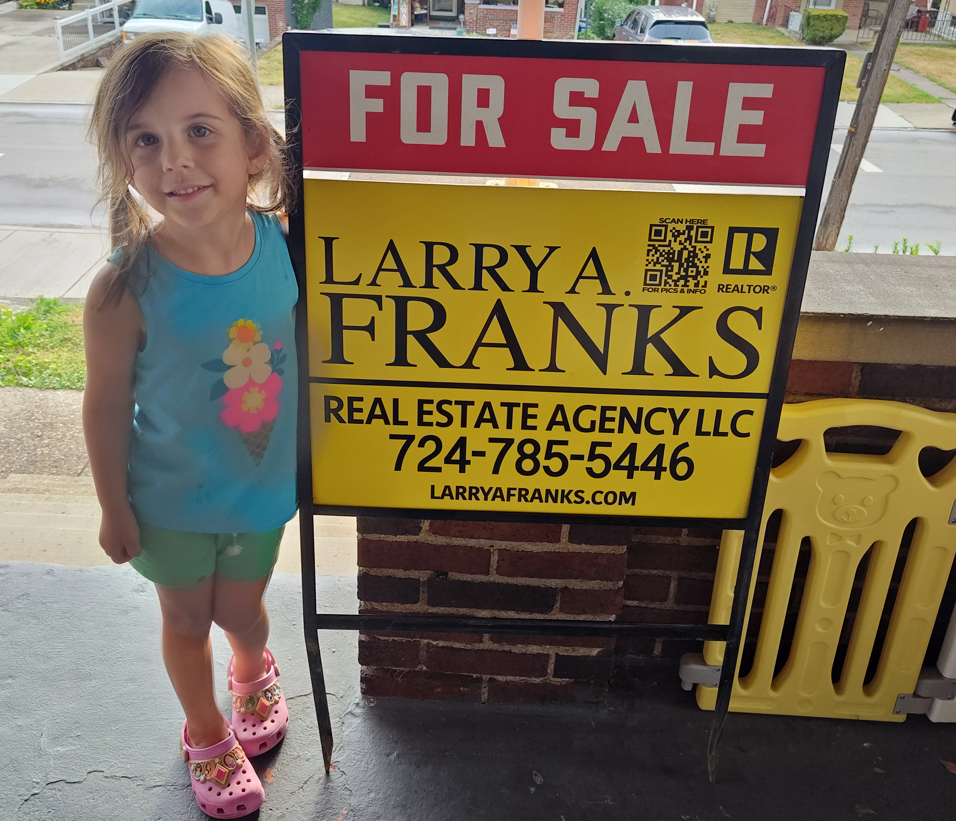 SOLD New listing in Beechview!