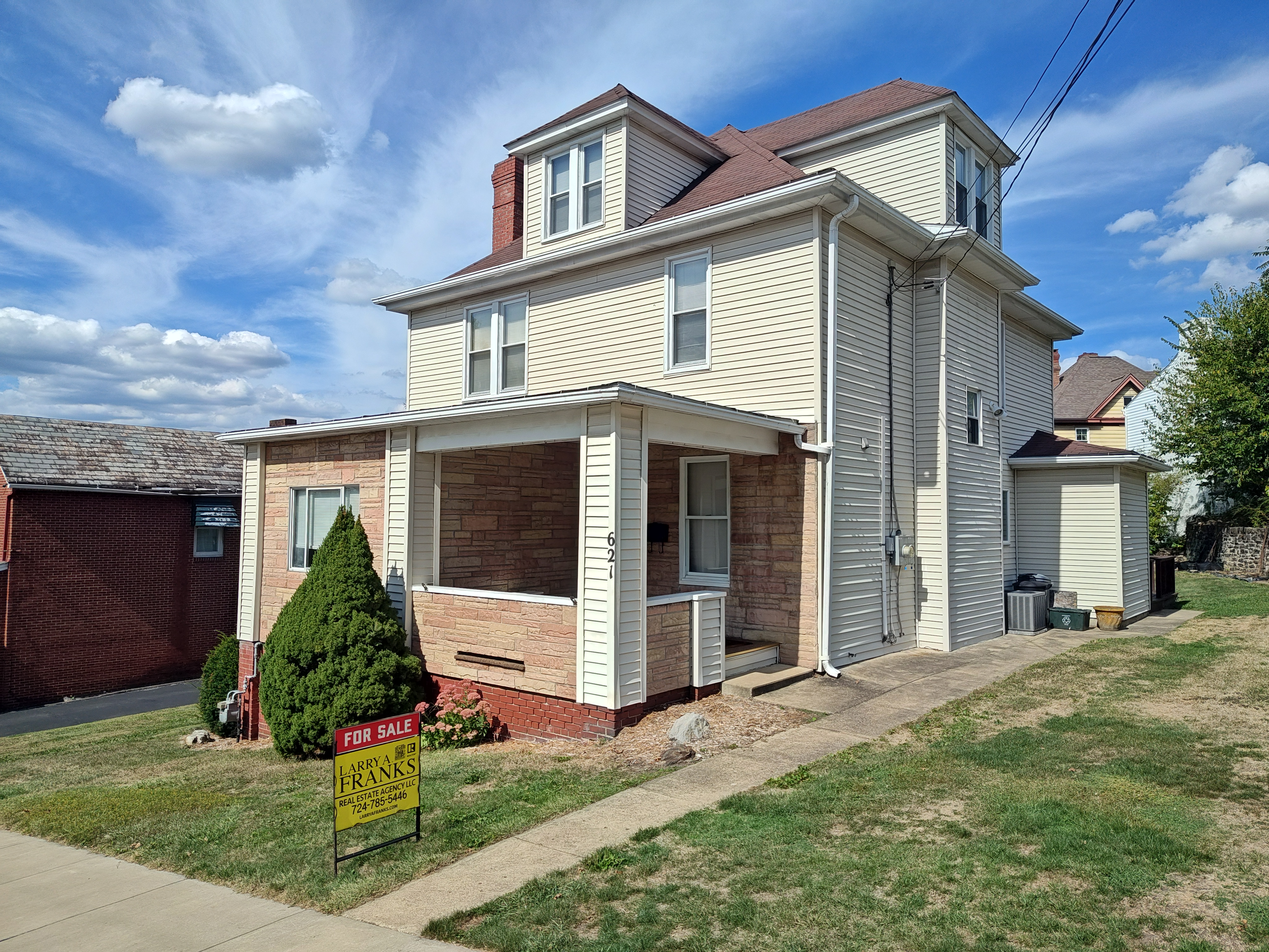SOLD New Listing on Front Street