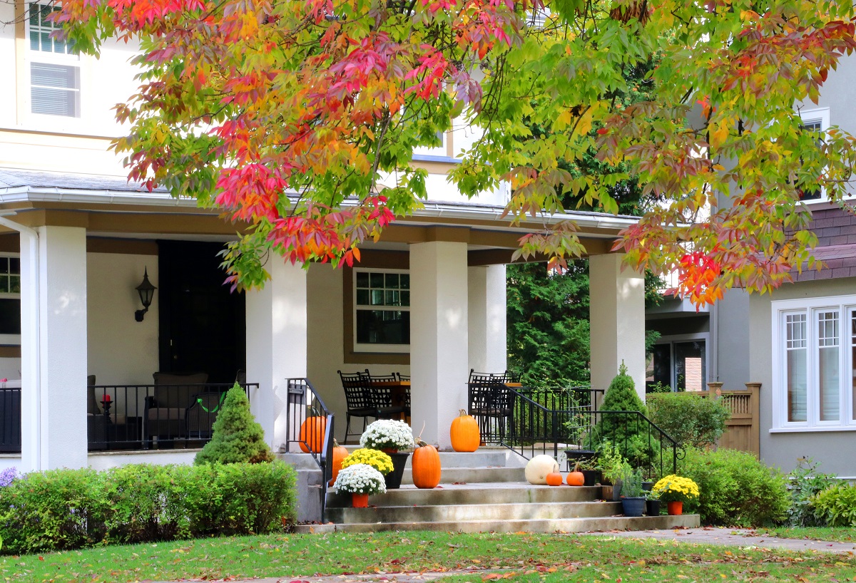 advice on listing your home for sale in the fall